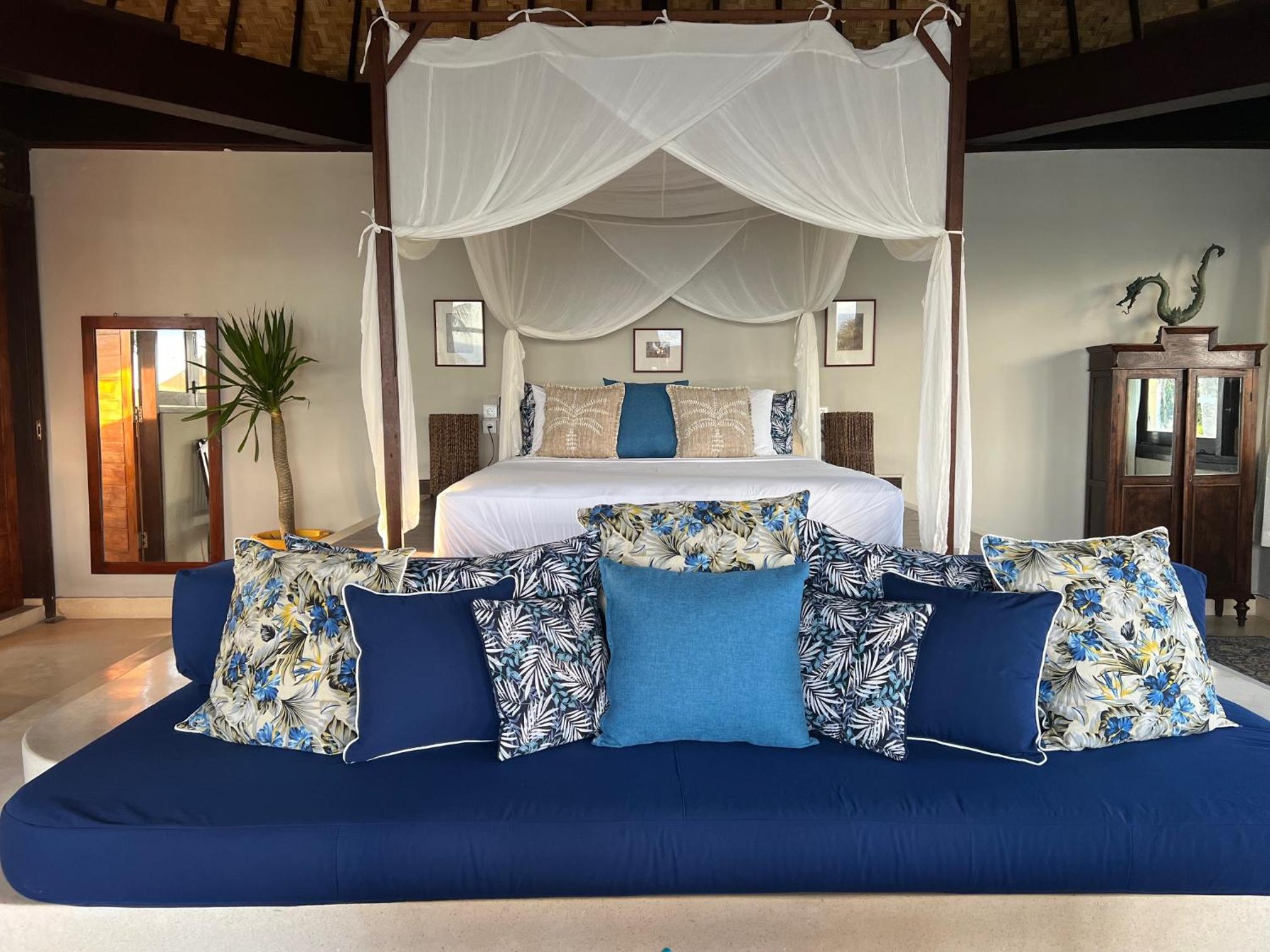 King Suite with Ocean View photo 2