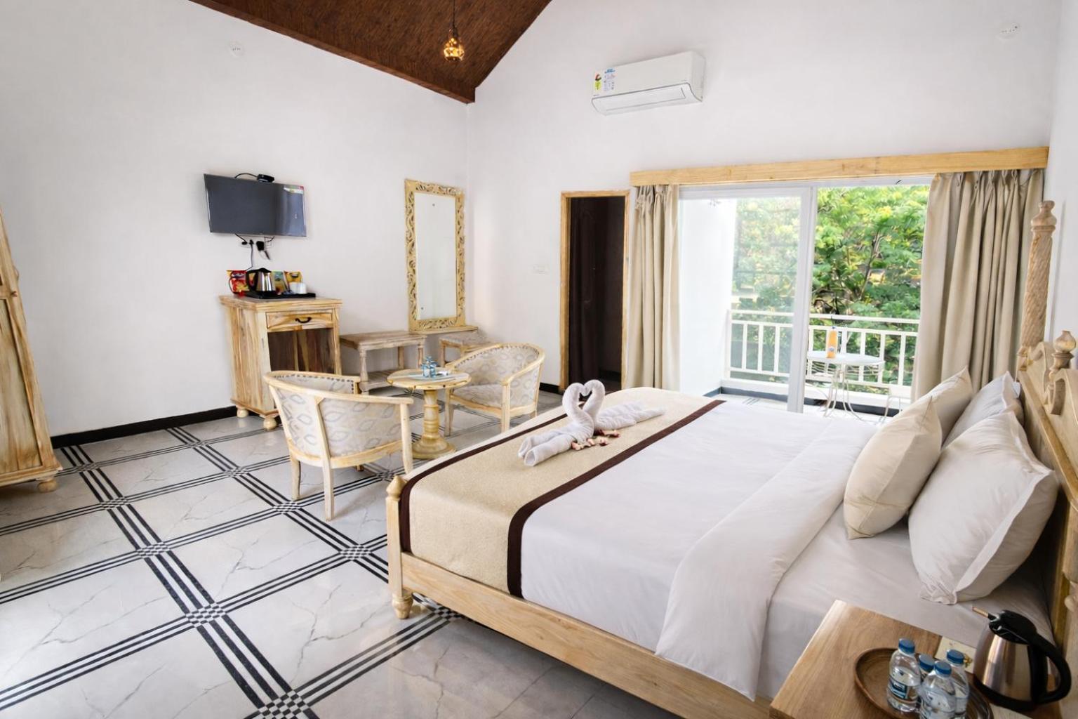 Suite with Mountain View - Photo 6