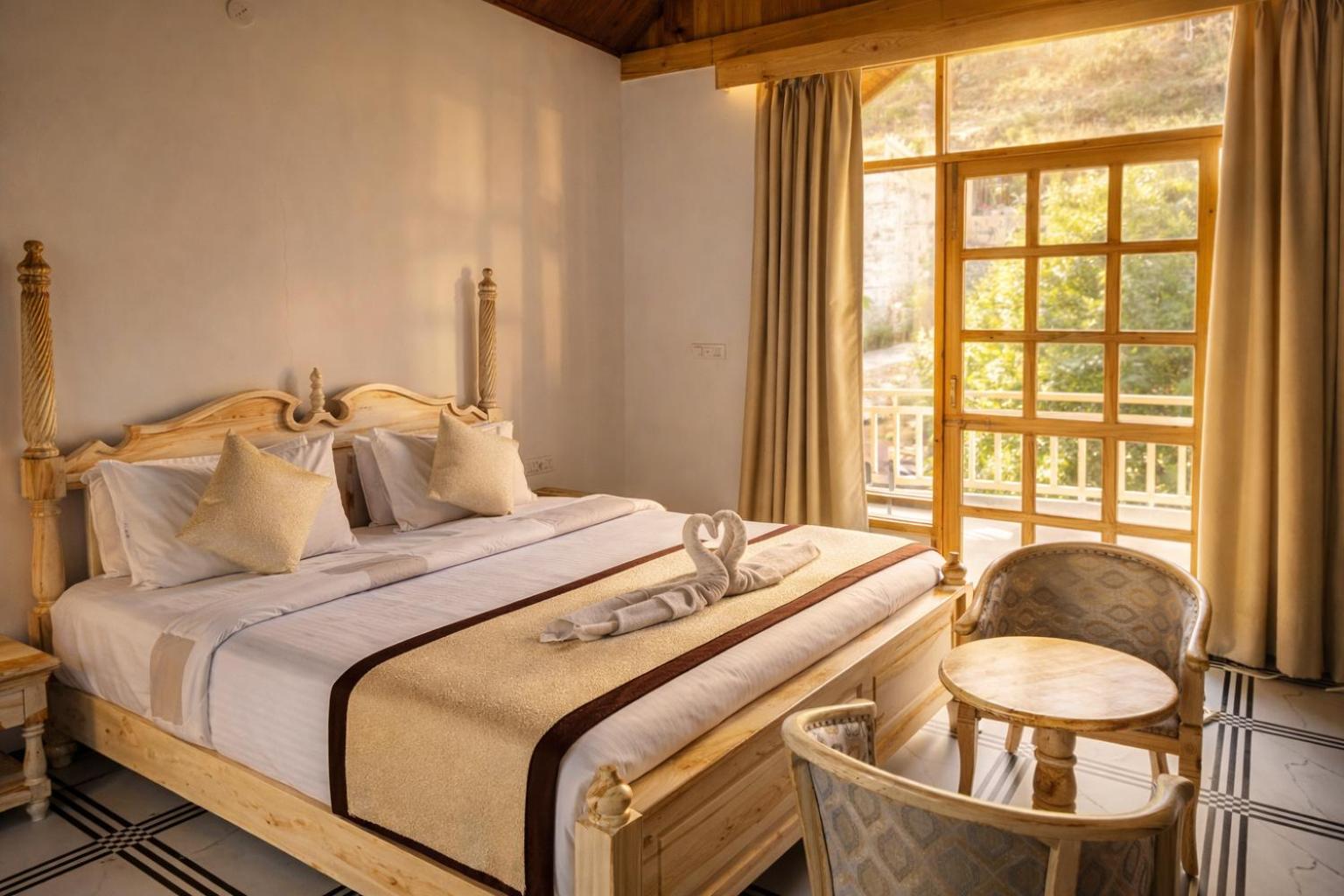 Suite with Mountain View - Photo 9