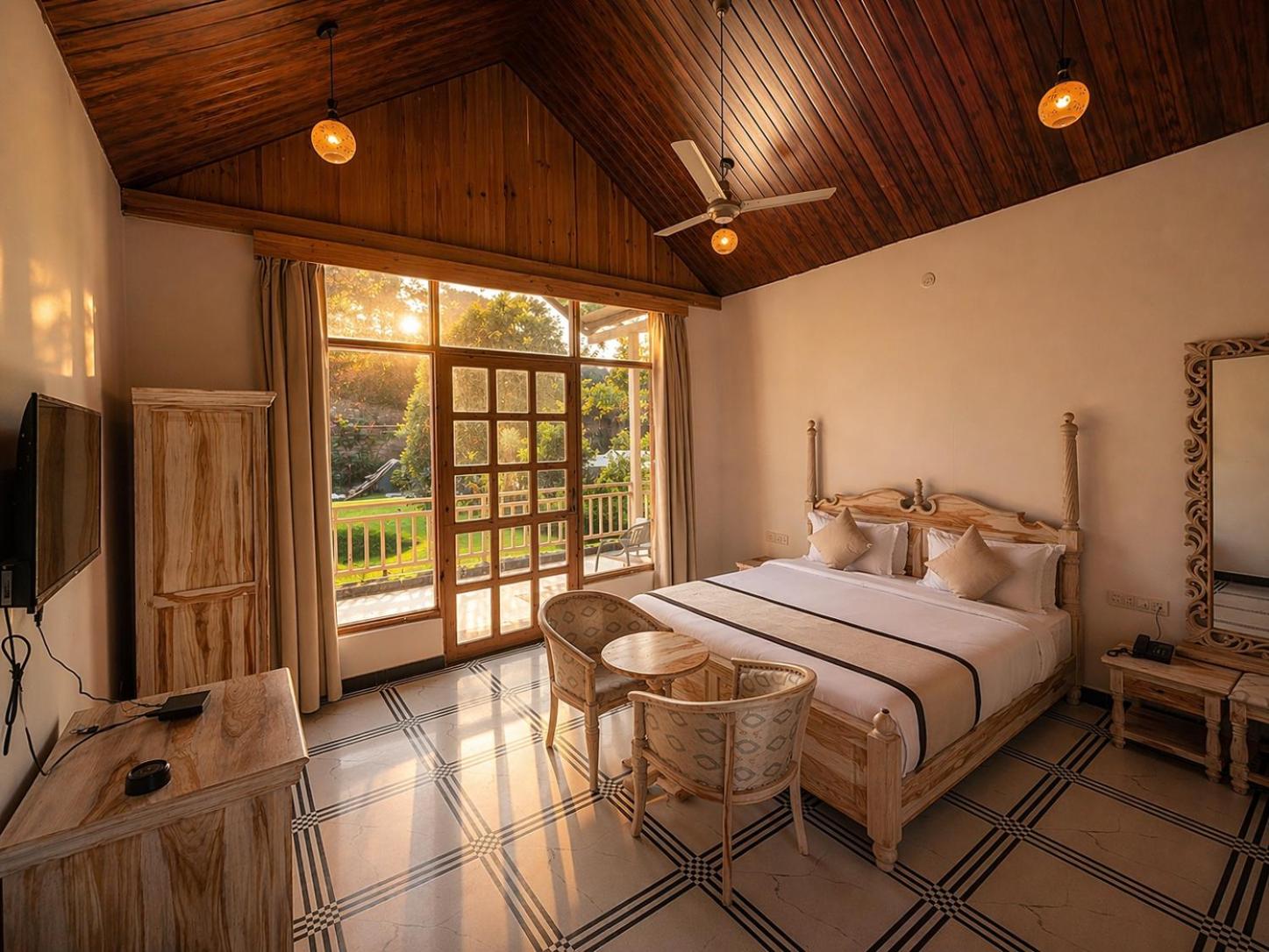 Suite with Mountain View - Photo 12