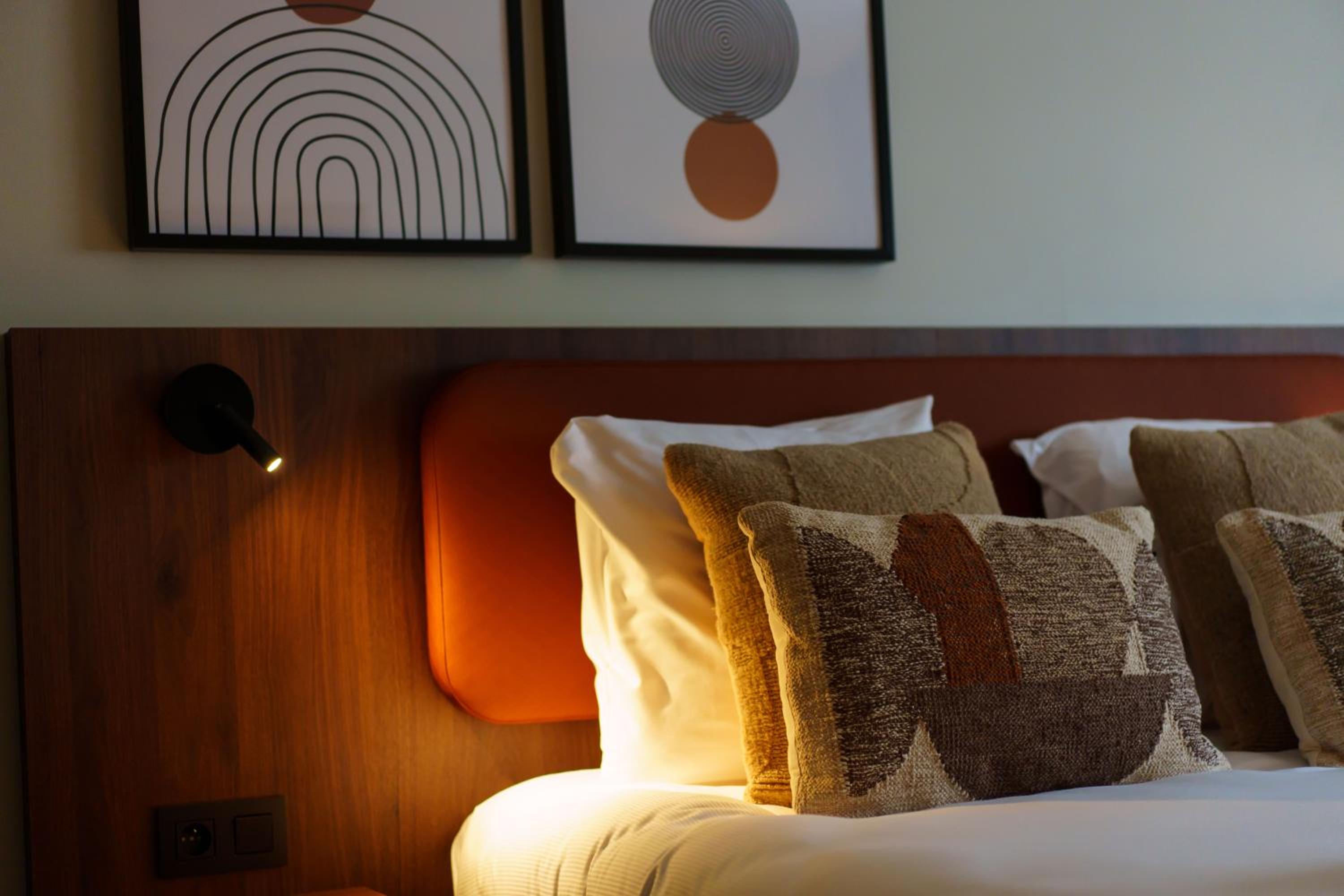 Family Suite (2 Adults + 2 Children) - Photo 1