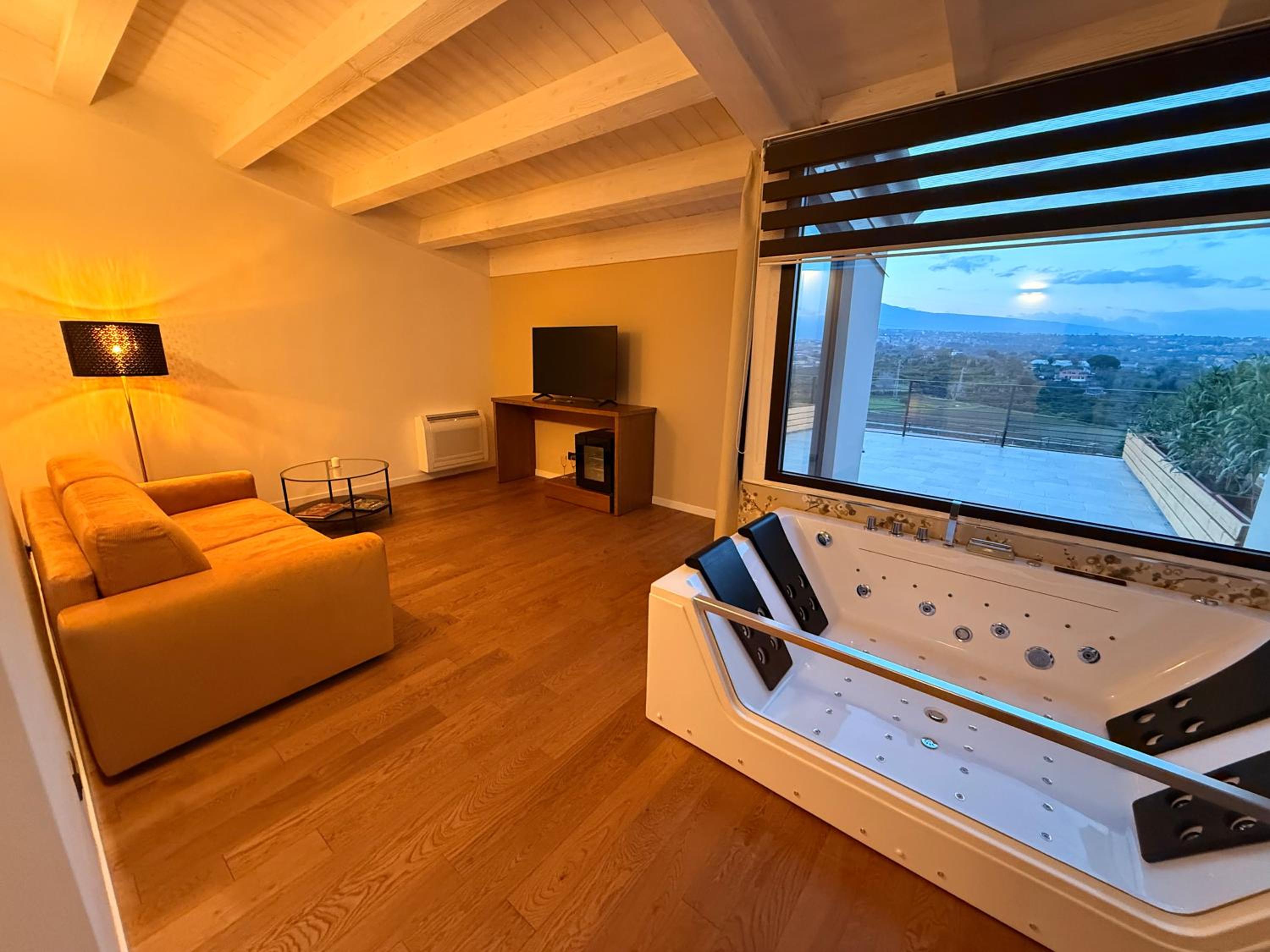 King Suite with Spa Bath photo 1