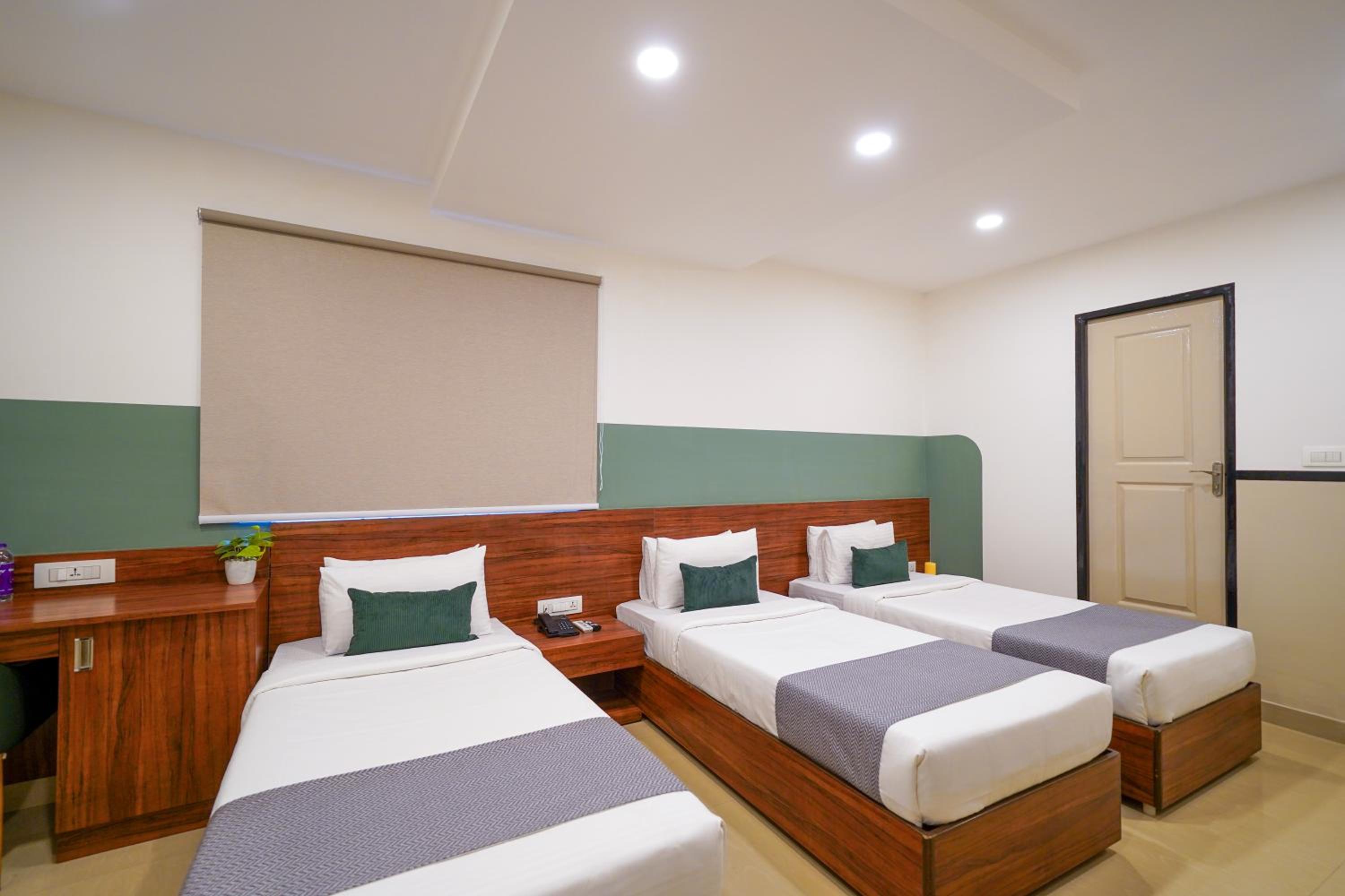 Deluxe Triple Room photo 3