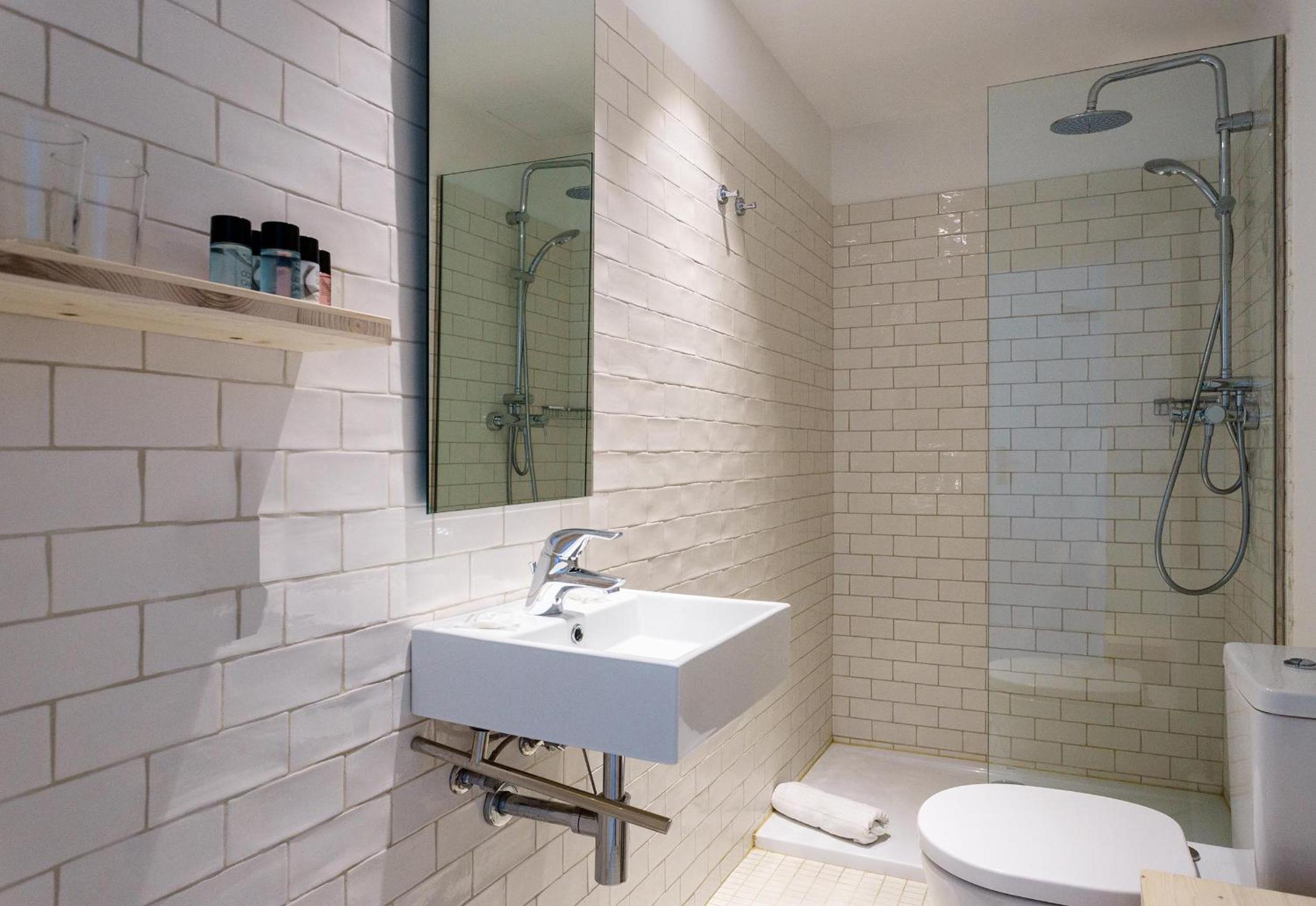 Double or Twin Room with Side Sea View photo 3