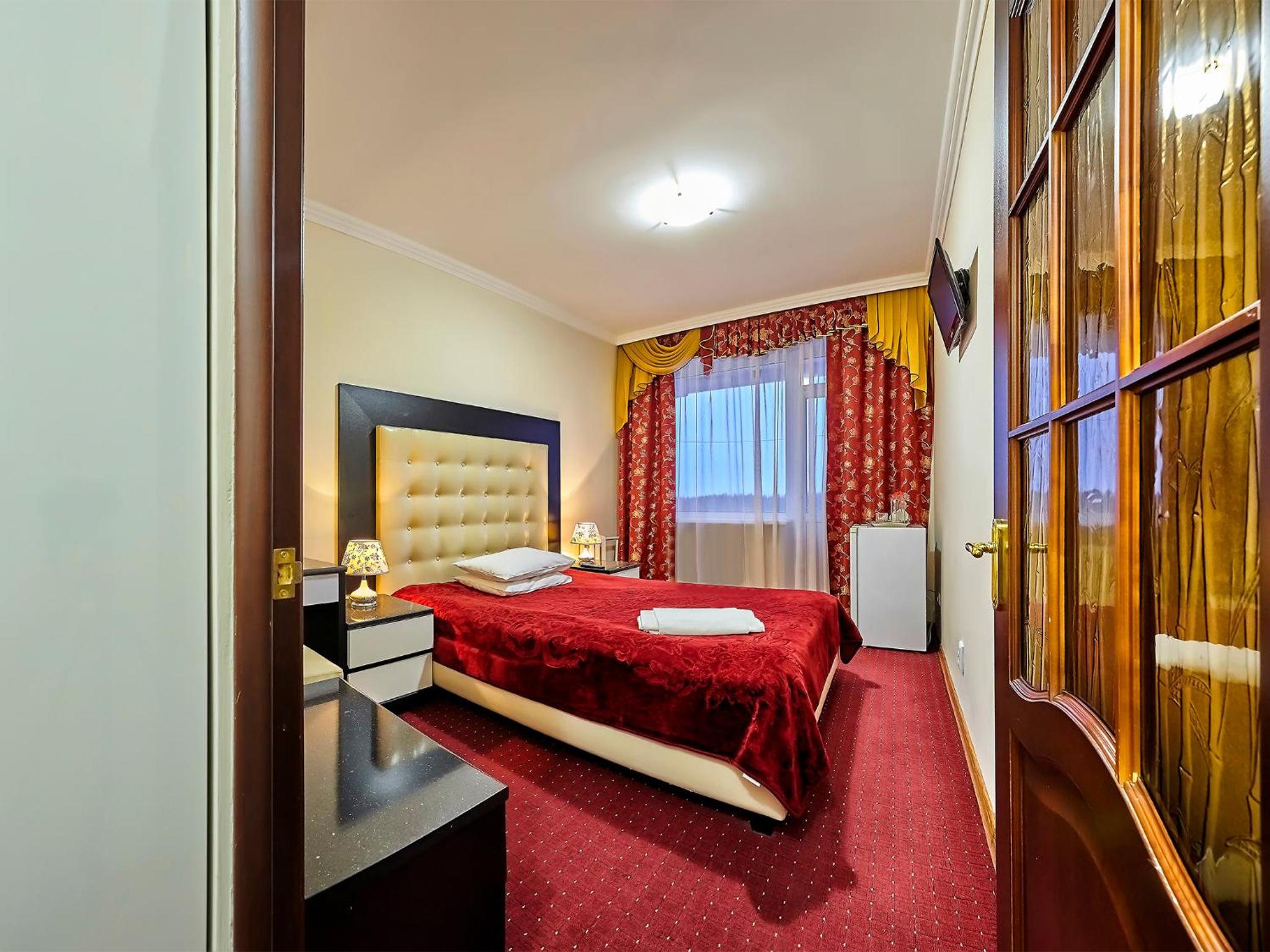Deluxe Single Room With Balcony photo 2