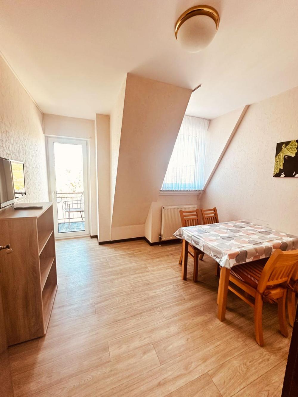 Apartment with Balcony photo 2