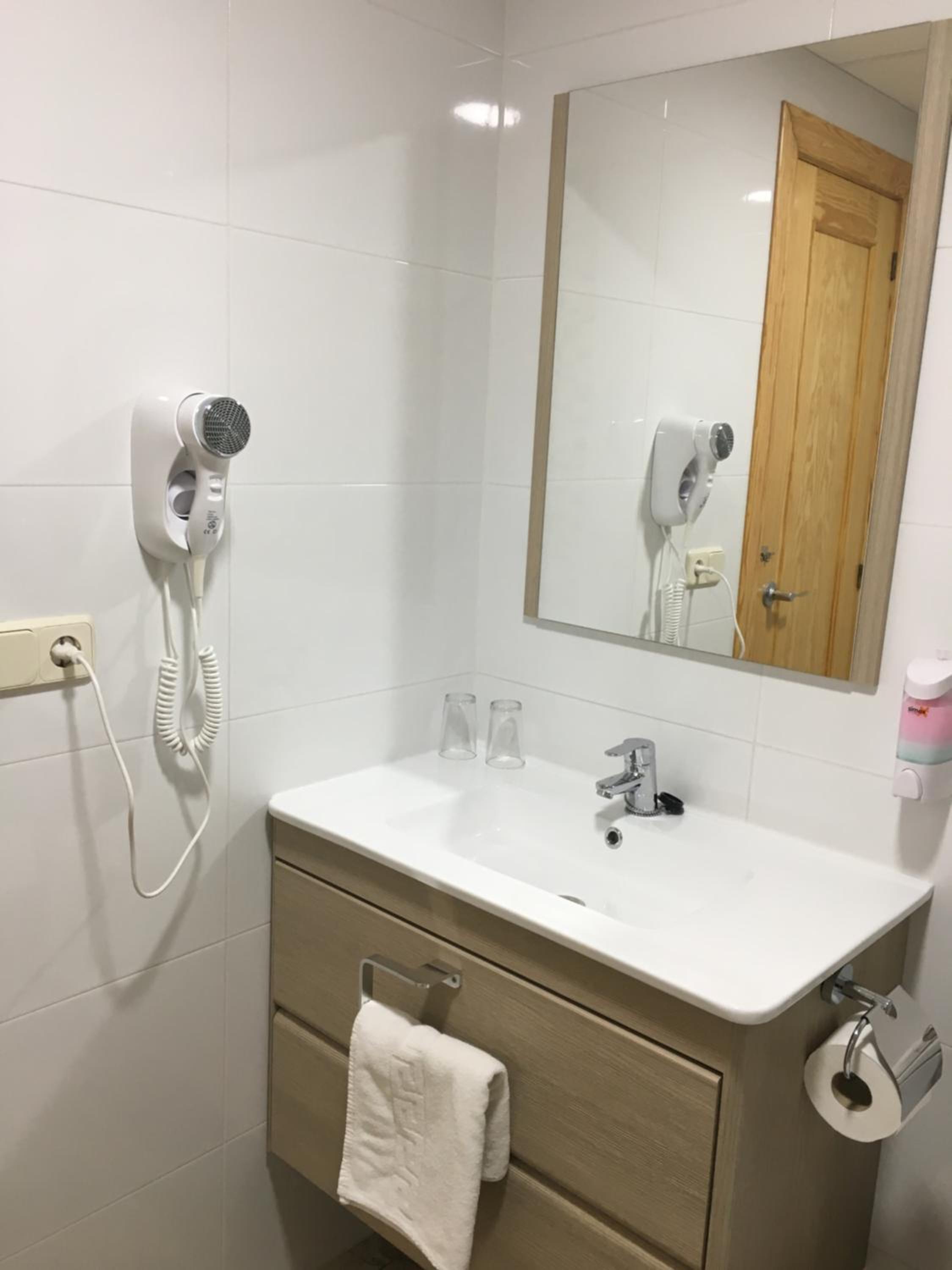 Deluxe Double Room with Balcony photo 2