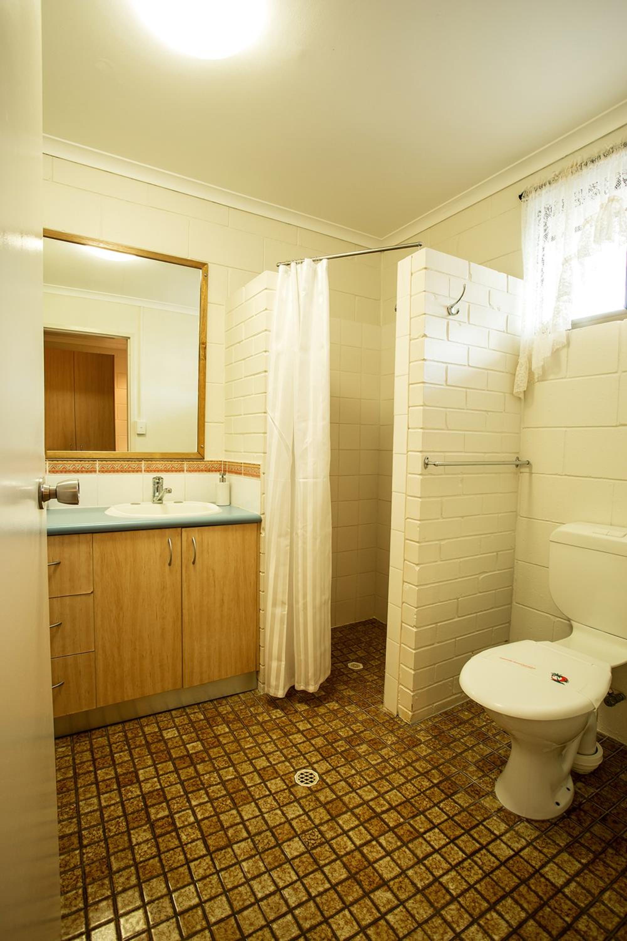 Business Suite photo 2
