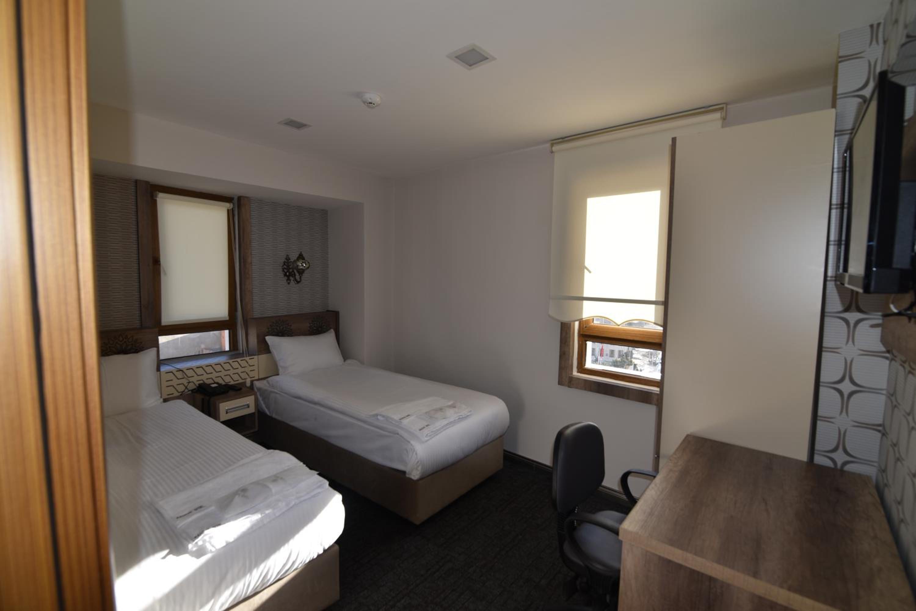 Standard Twin Room photo 3