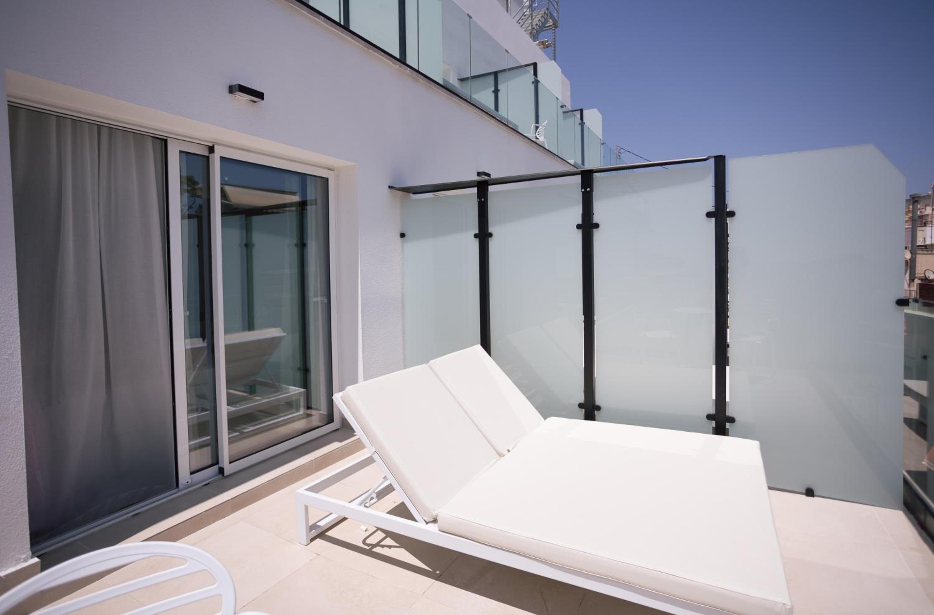 Double Room with Terrace Double Room with Terrace