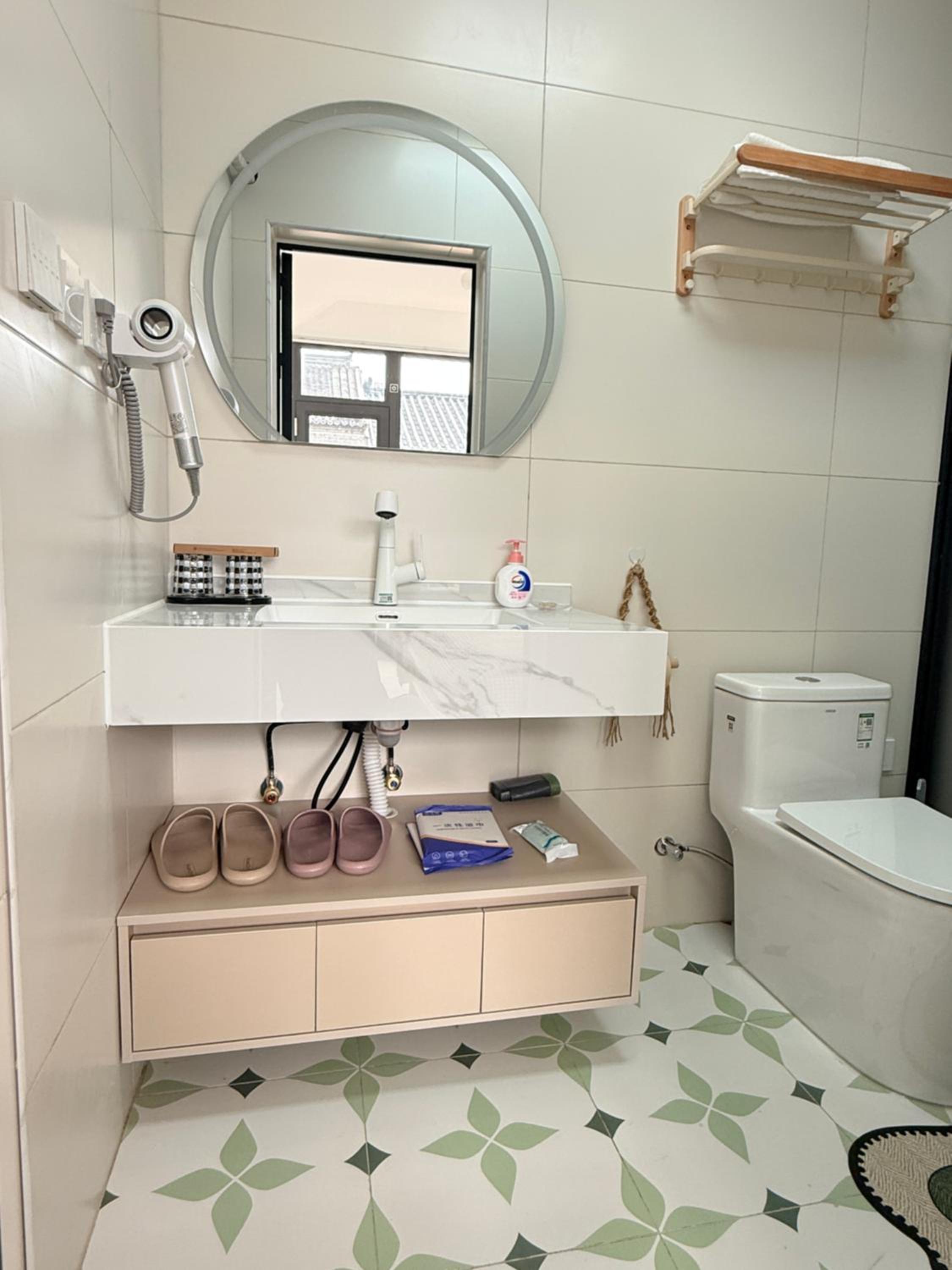 Standard Twin Room photo 2