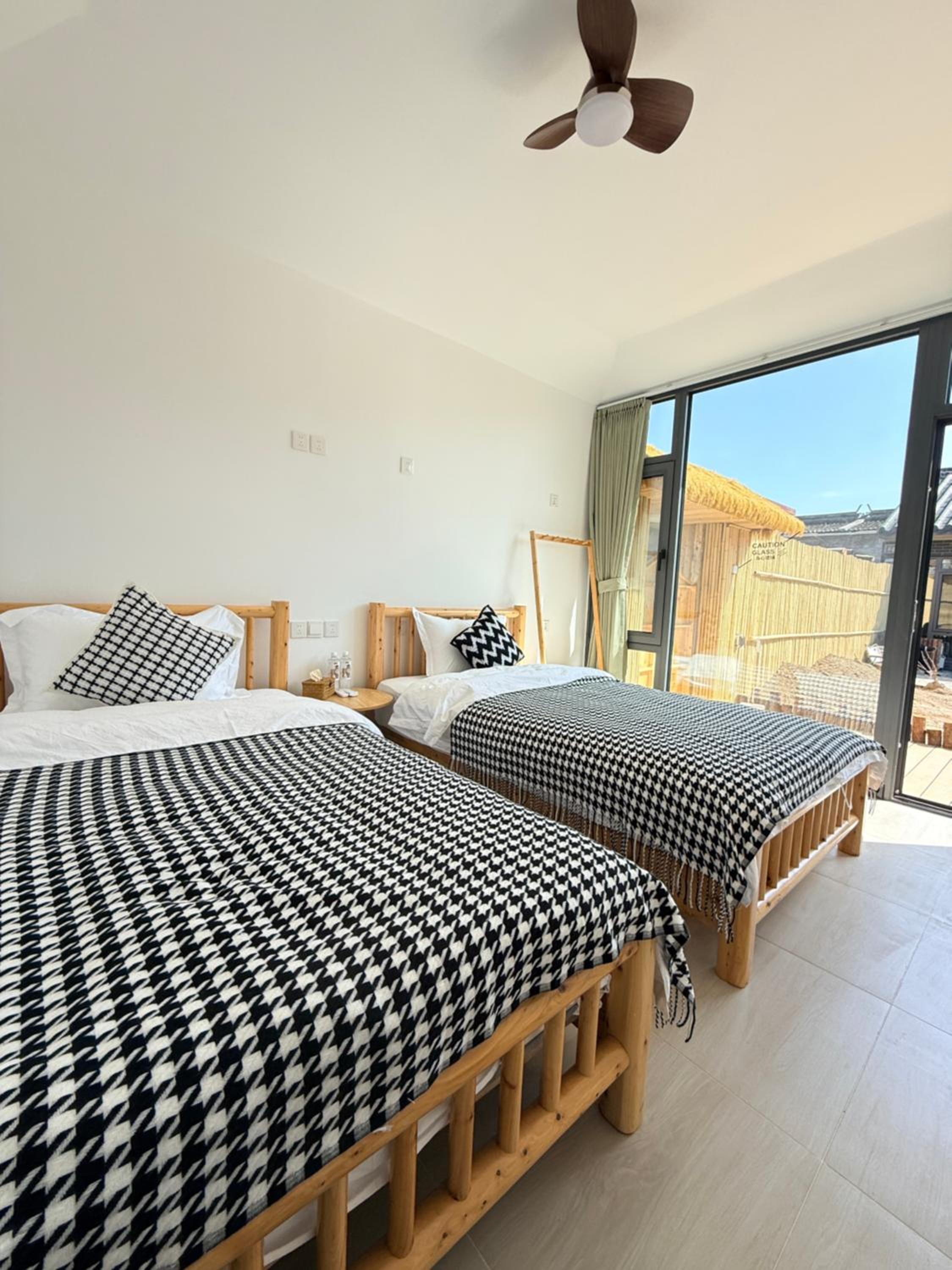 Standard Twin Room photo 1