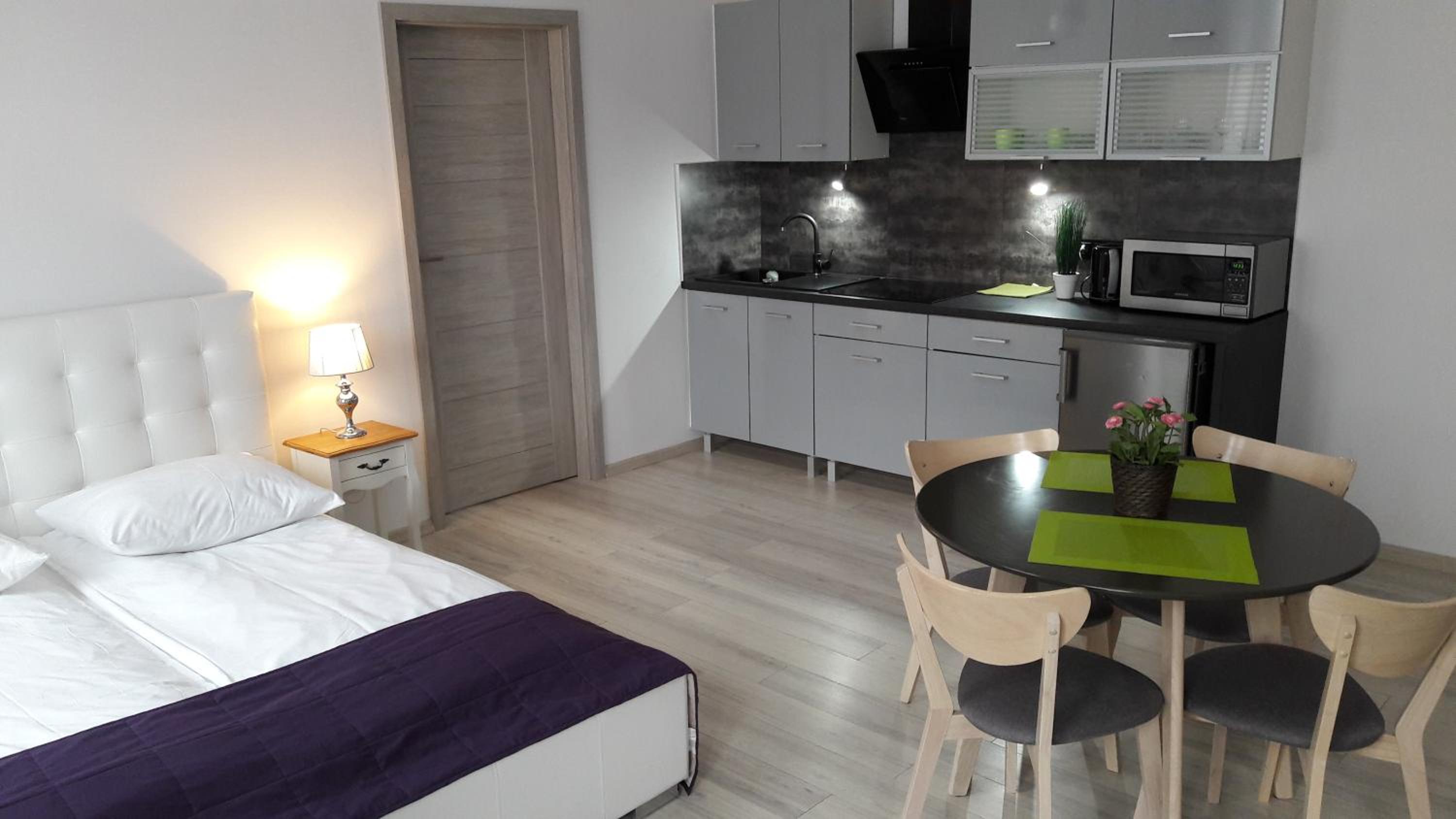 Two-Bedroom Apartment - Photo 3