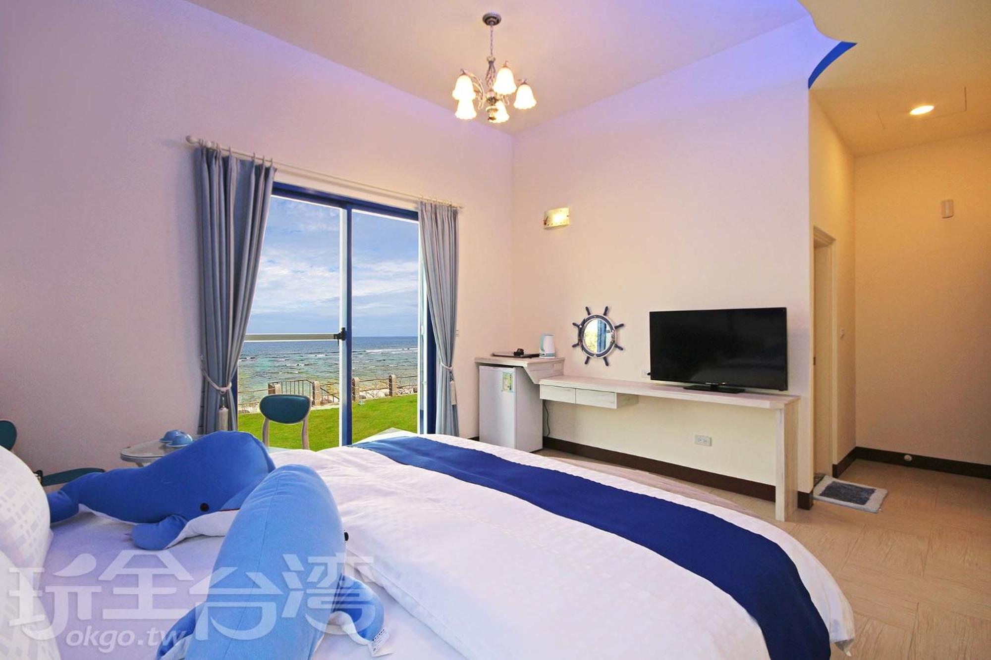 Double Room with Sea View photo 3