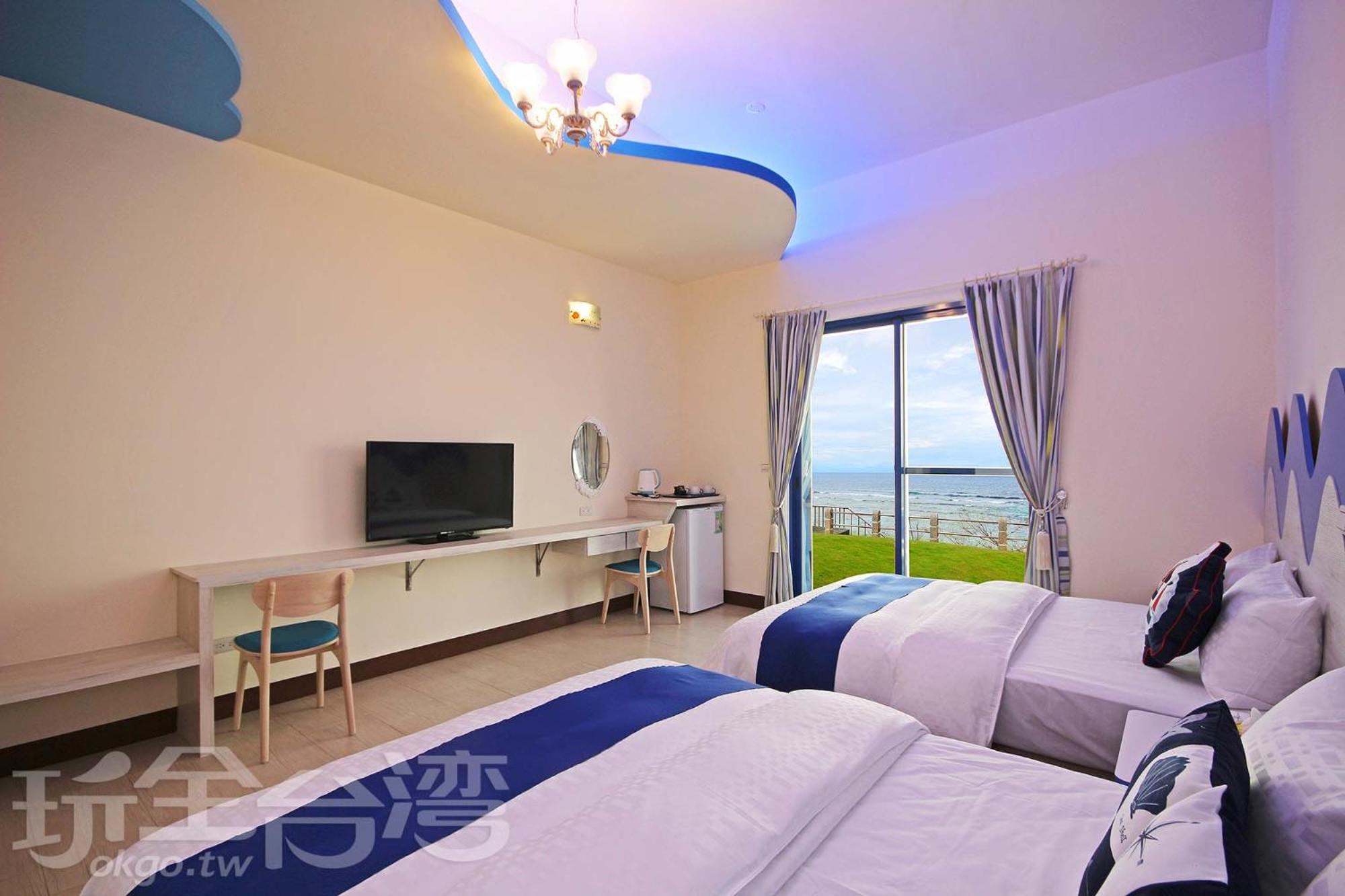 Quadruple Room with Sea View photo 2