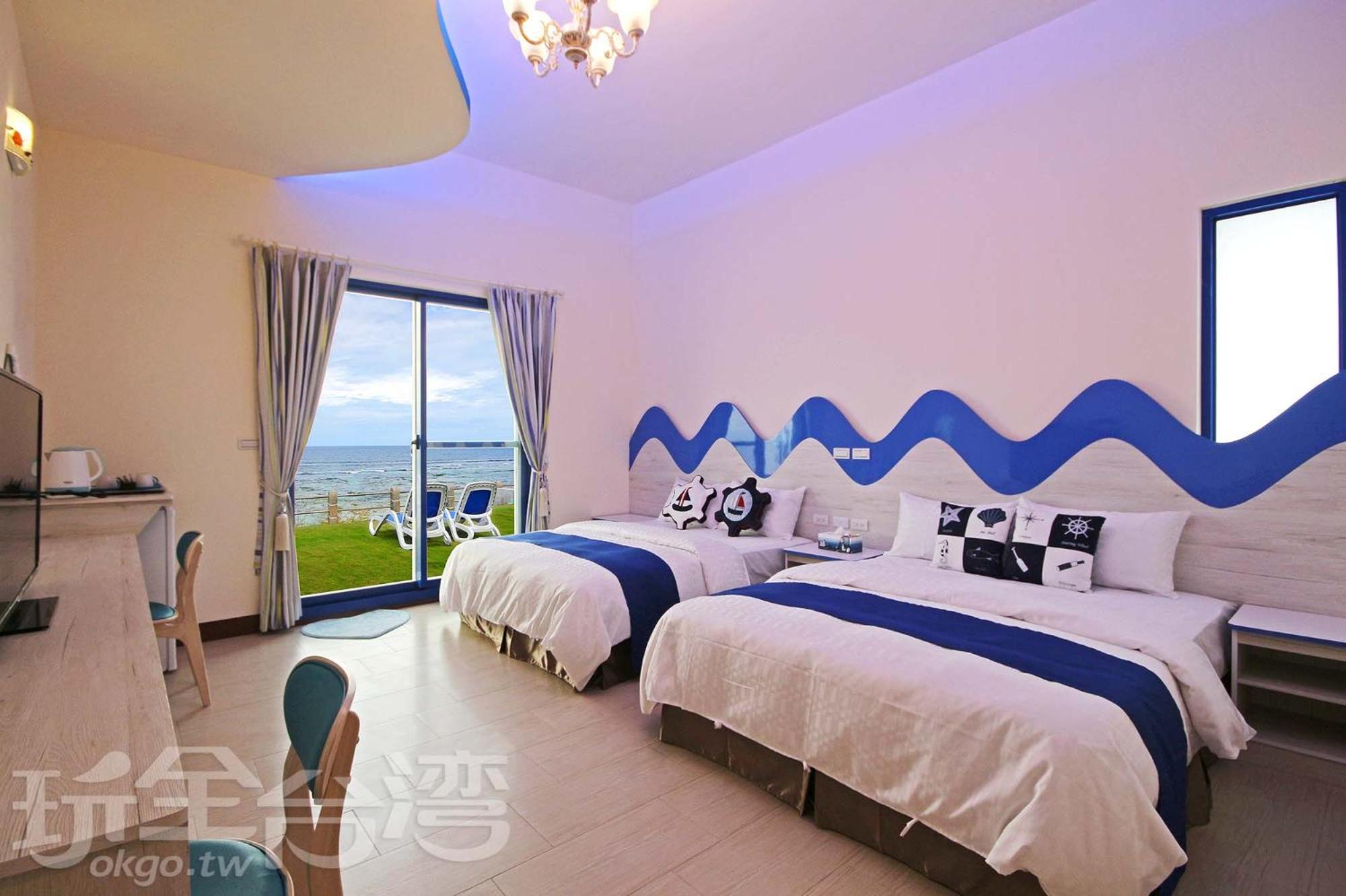 Quadruple Room with Sea View photo 3