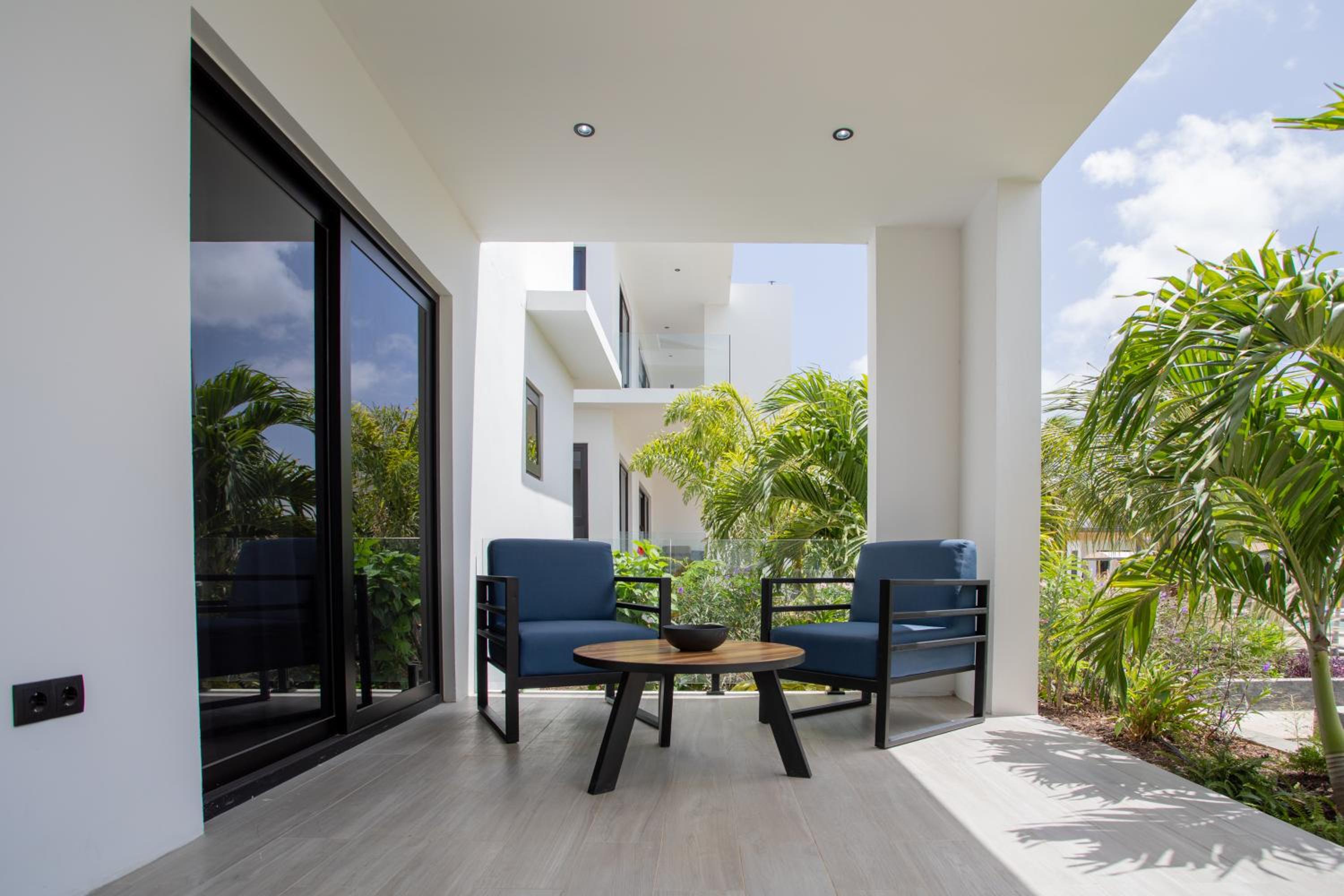 Three-Bedroom Deluxe Apartment