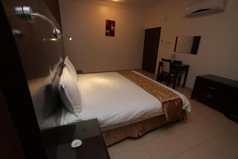 Royal Suite - Photo 8