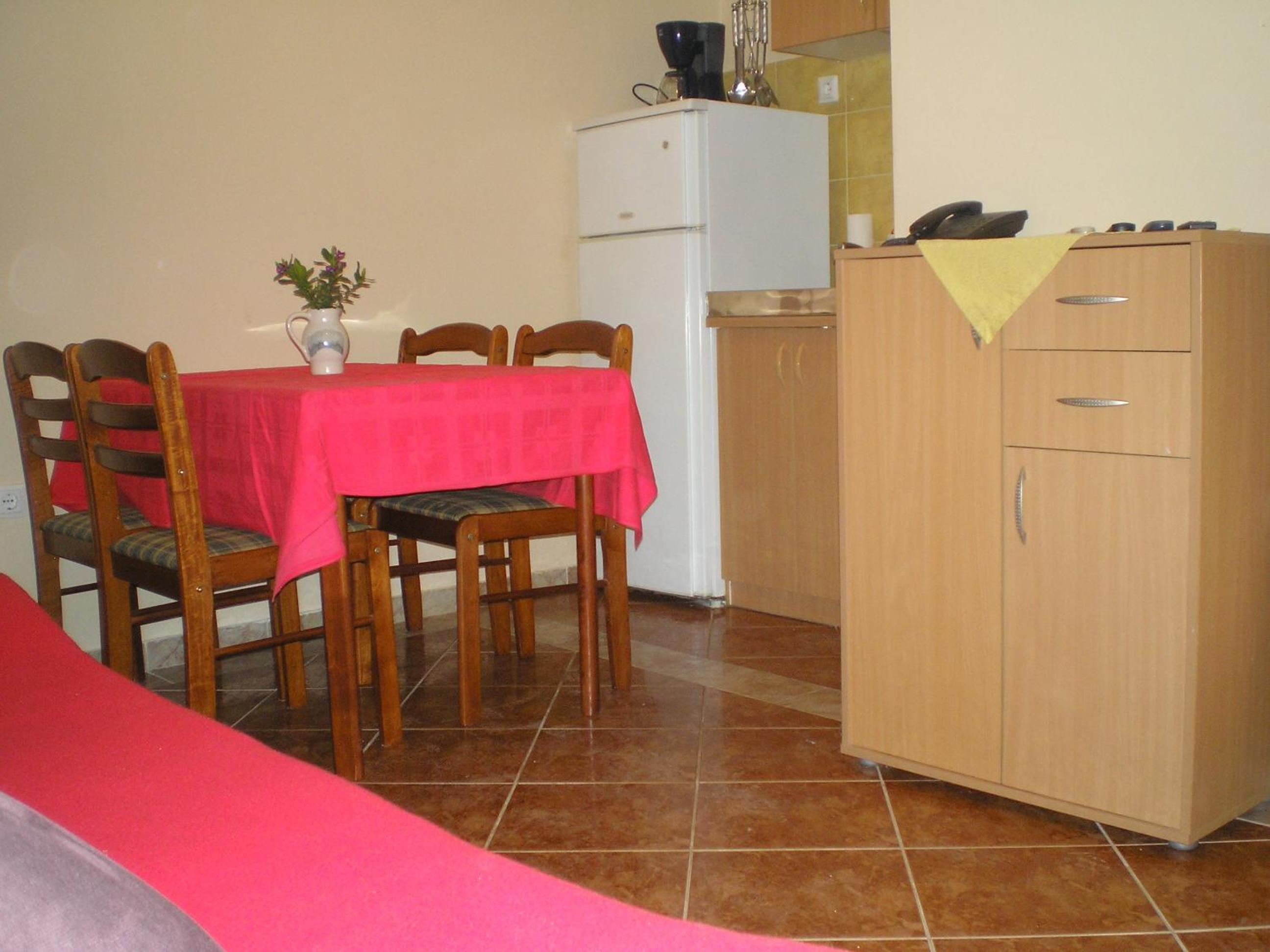 One-Bedroom Apartment (3 Adults) photo 3