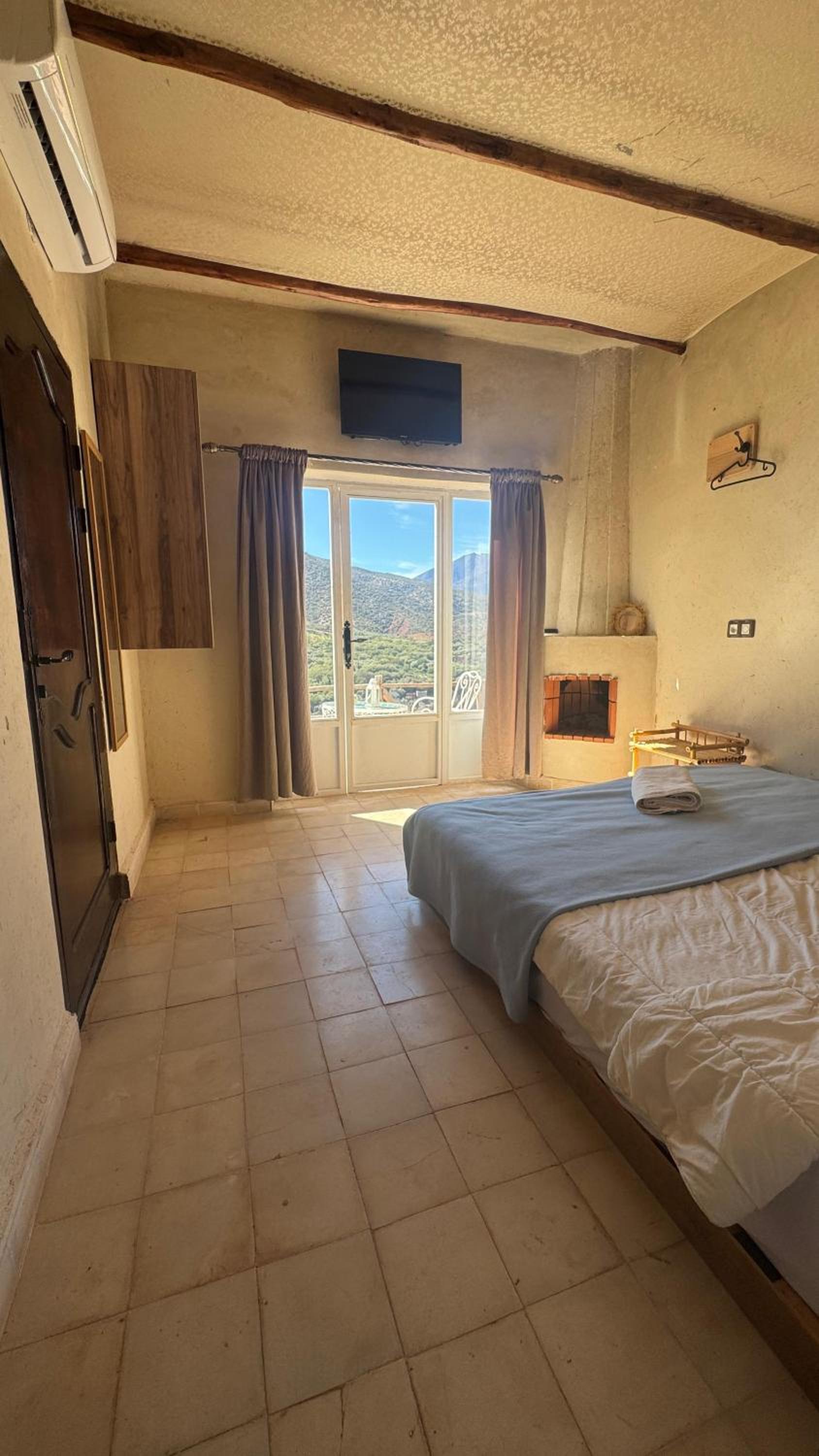 Superior Double or Twin Room photo 3