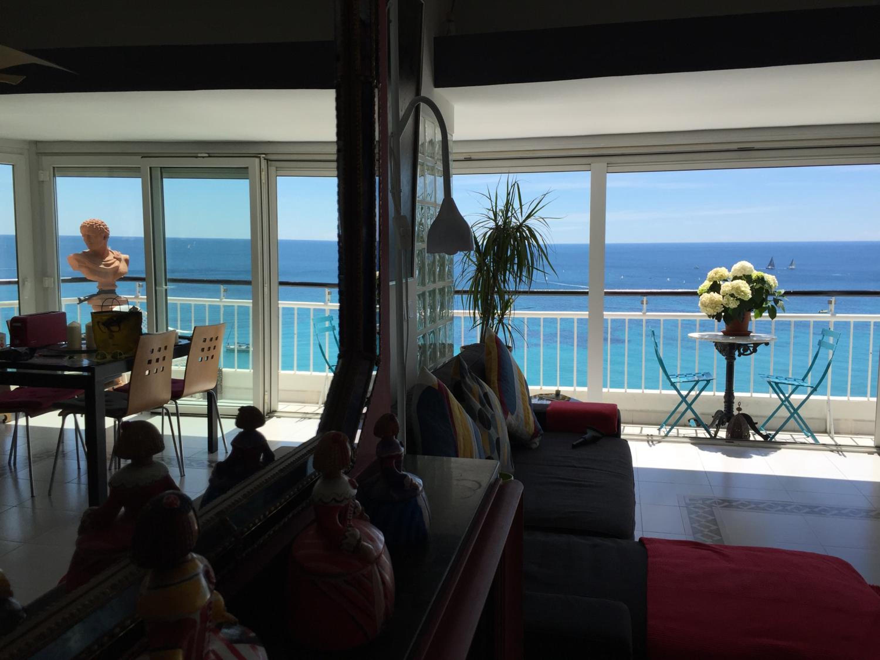 Penthouse with Terrace and Sea View - Photo 30