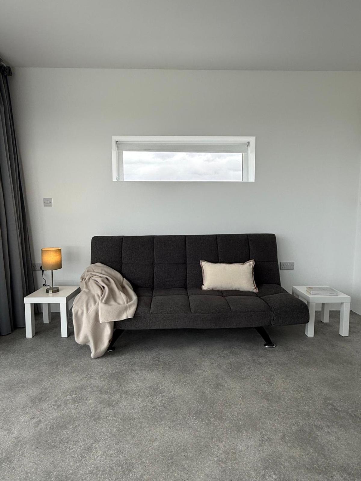 One-Bedroom House photo 2