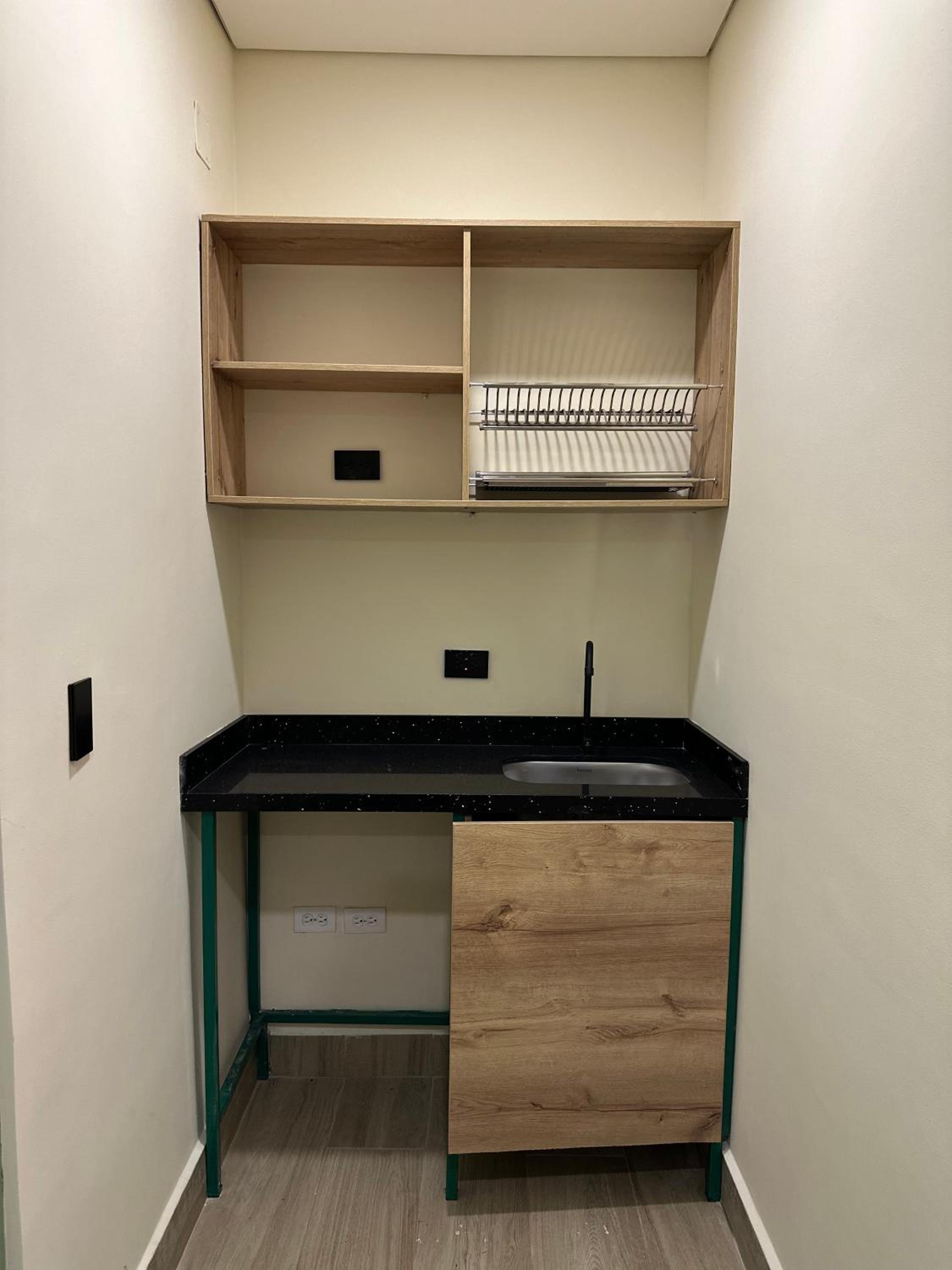 Deluxe Studio