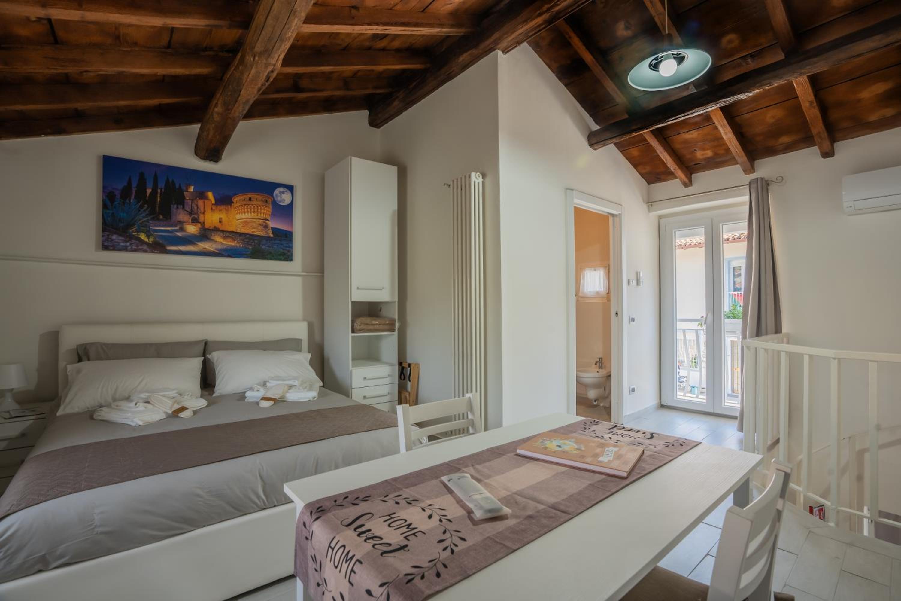 Apartment with Shower