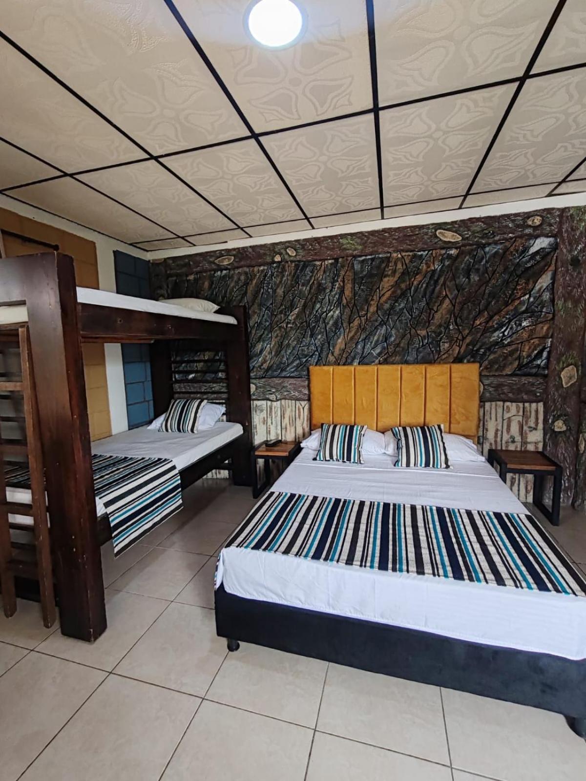 Standard Quadruple Room photo 2
