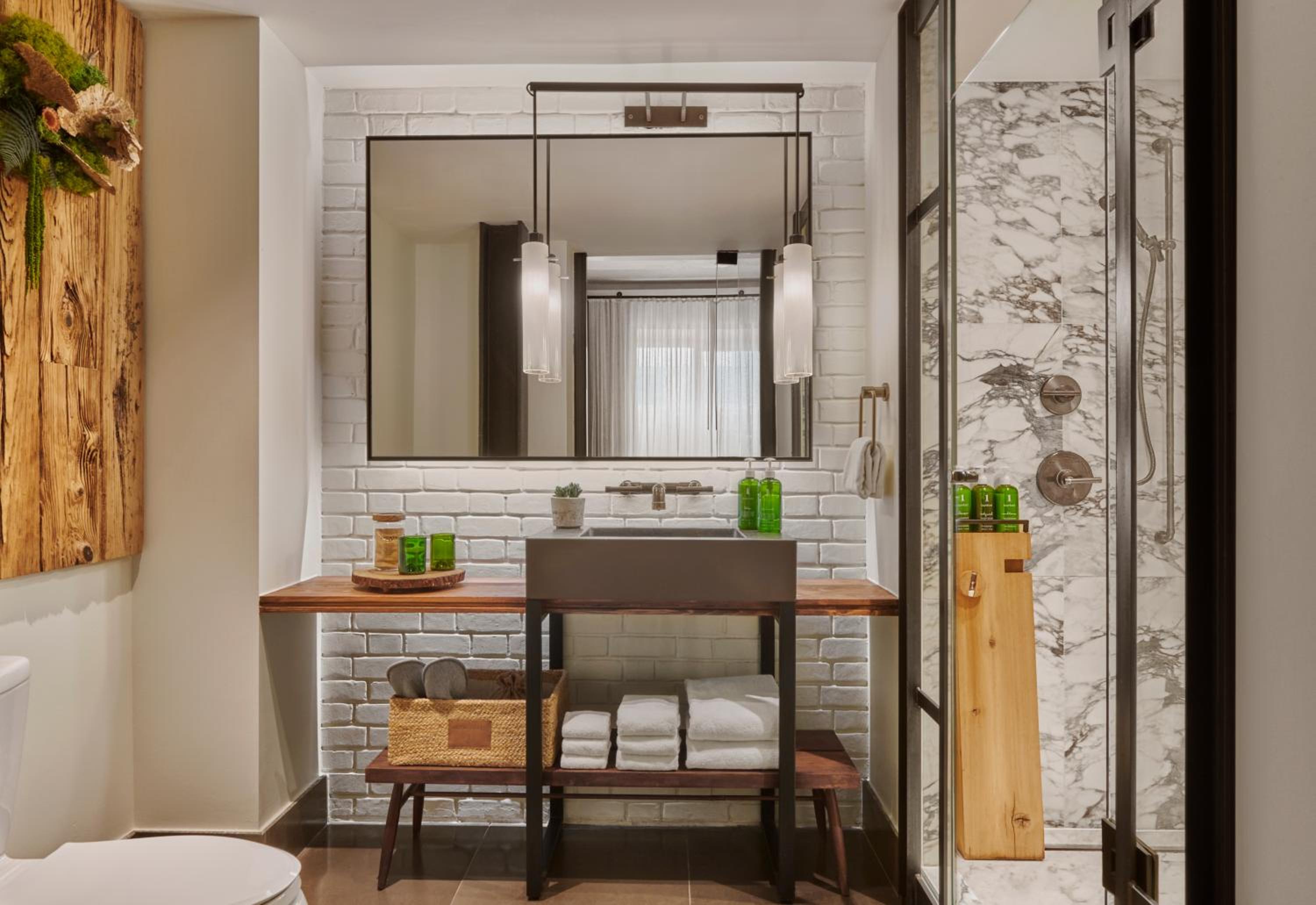 Suite with City View photo 2