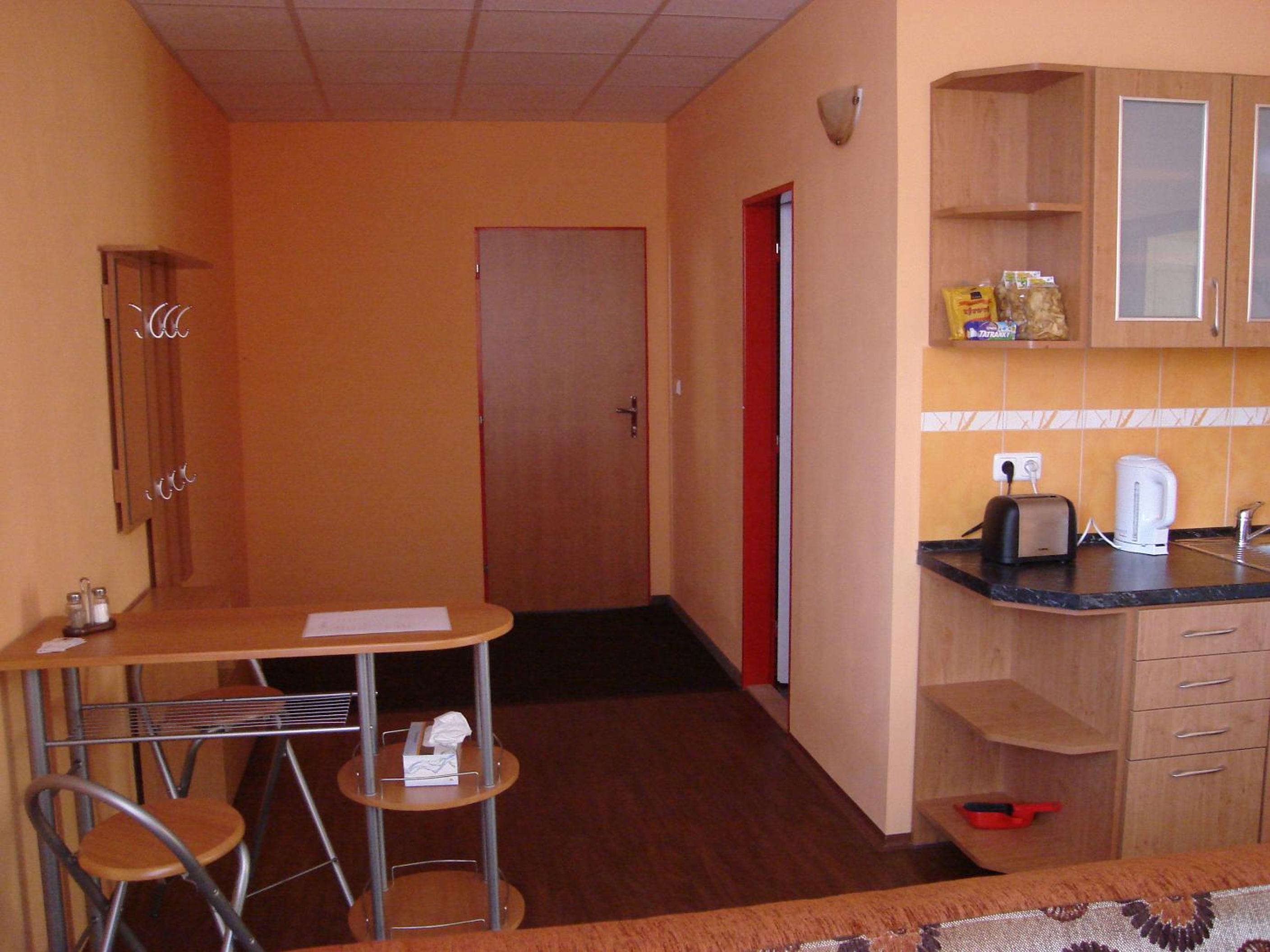 One-Bedroom Apartment photo 2