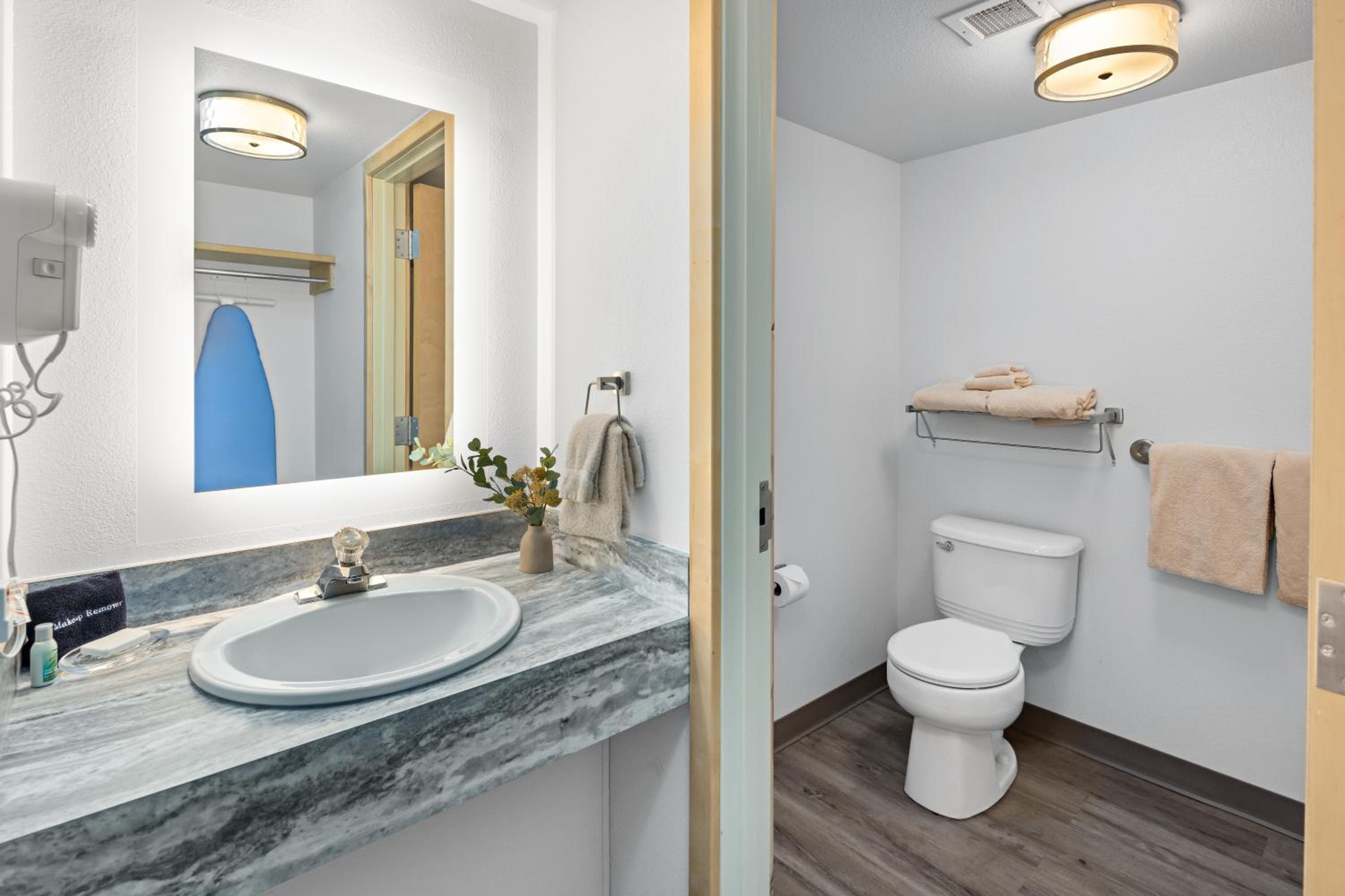 Double or Twin Room photo 1