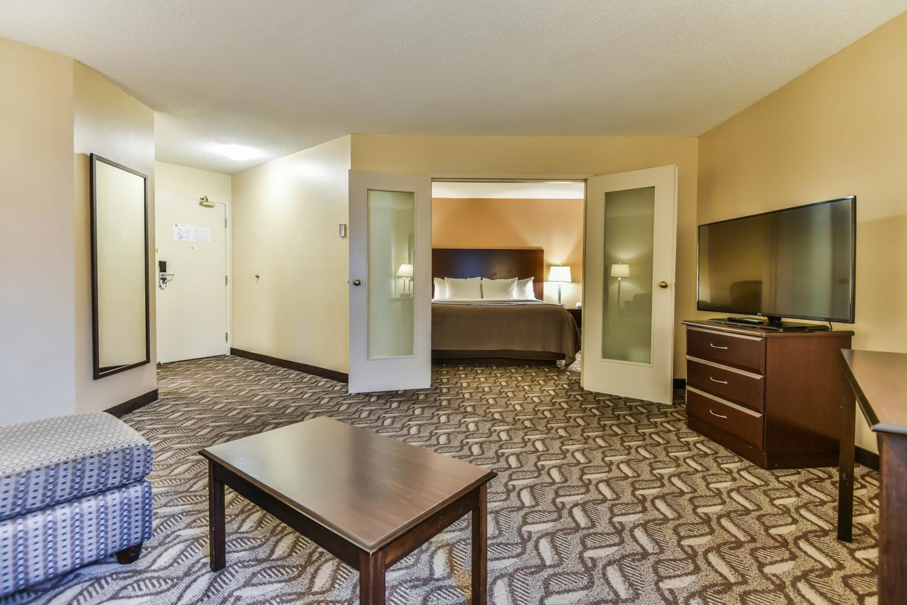 Superior King Suite with Sofa Bed - Upper Floor/Not Pet Friendly/Non-Smoking