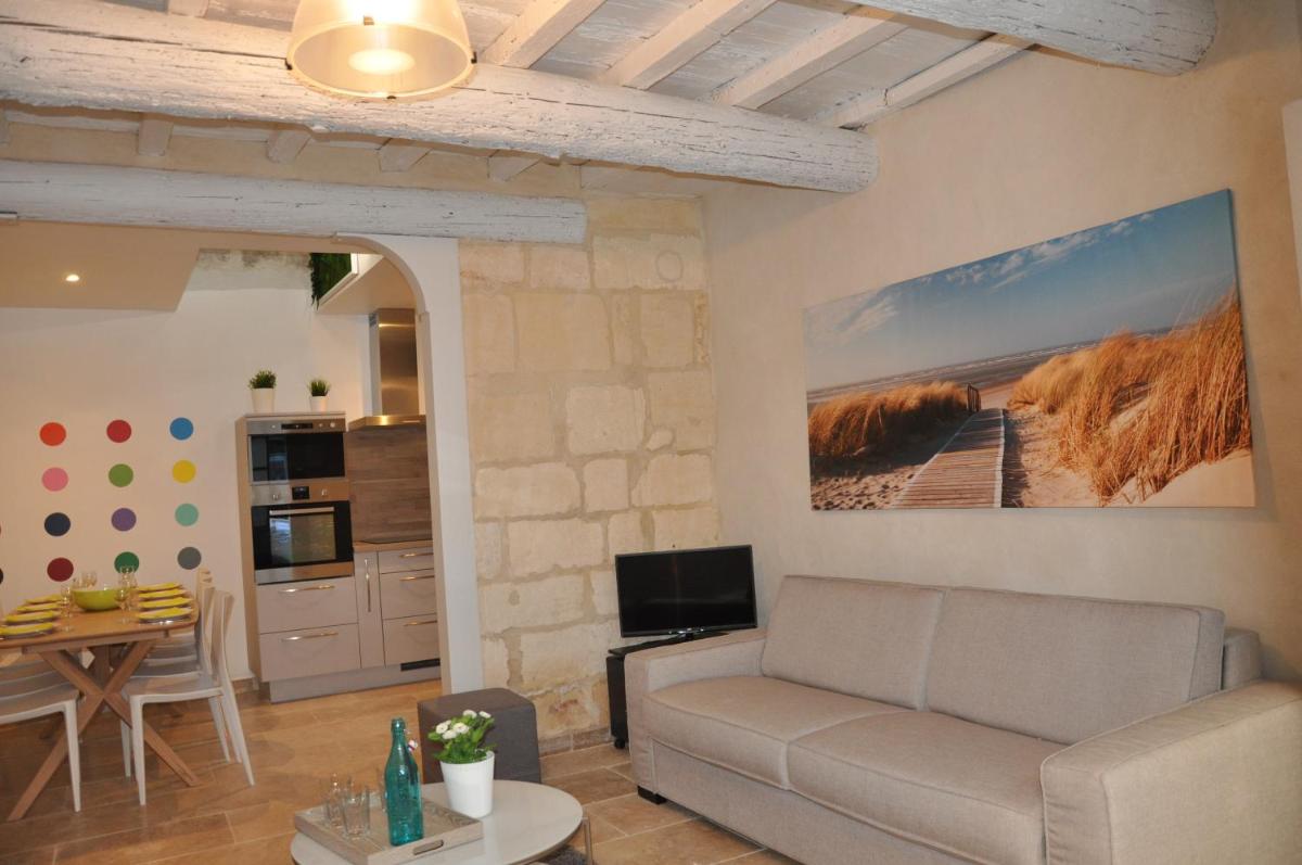 Three-Bedroom House - Photo 9