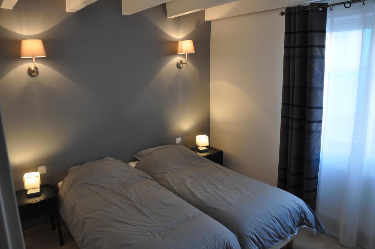 Three-Bedroom House - Photo 17
