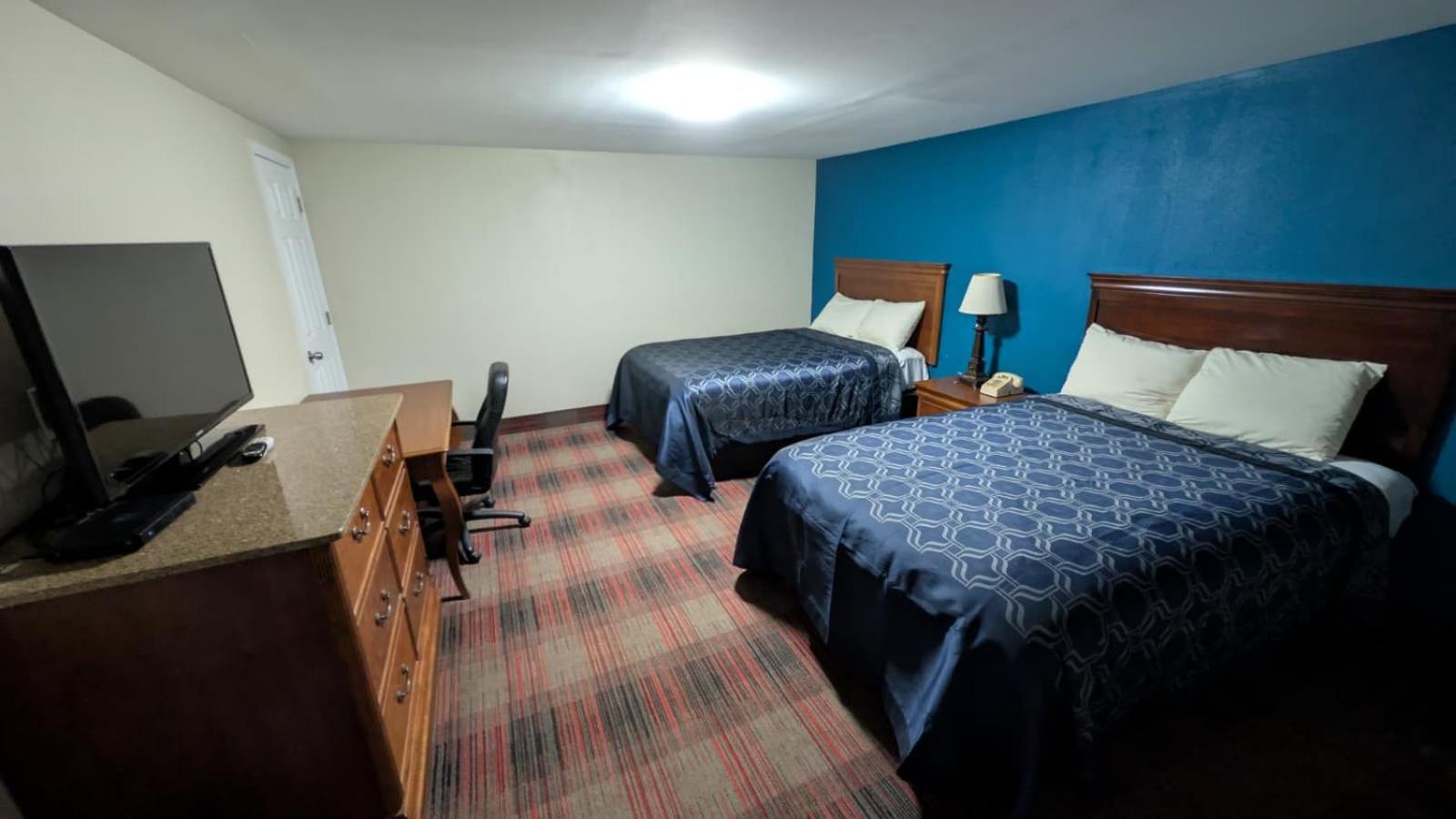Superior Double Room with Two Double Beds photo 2