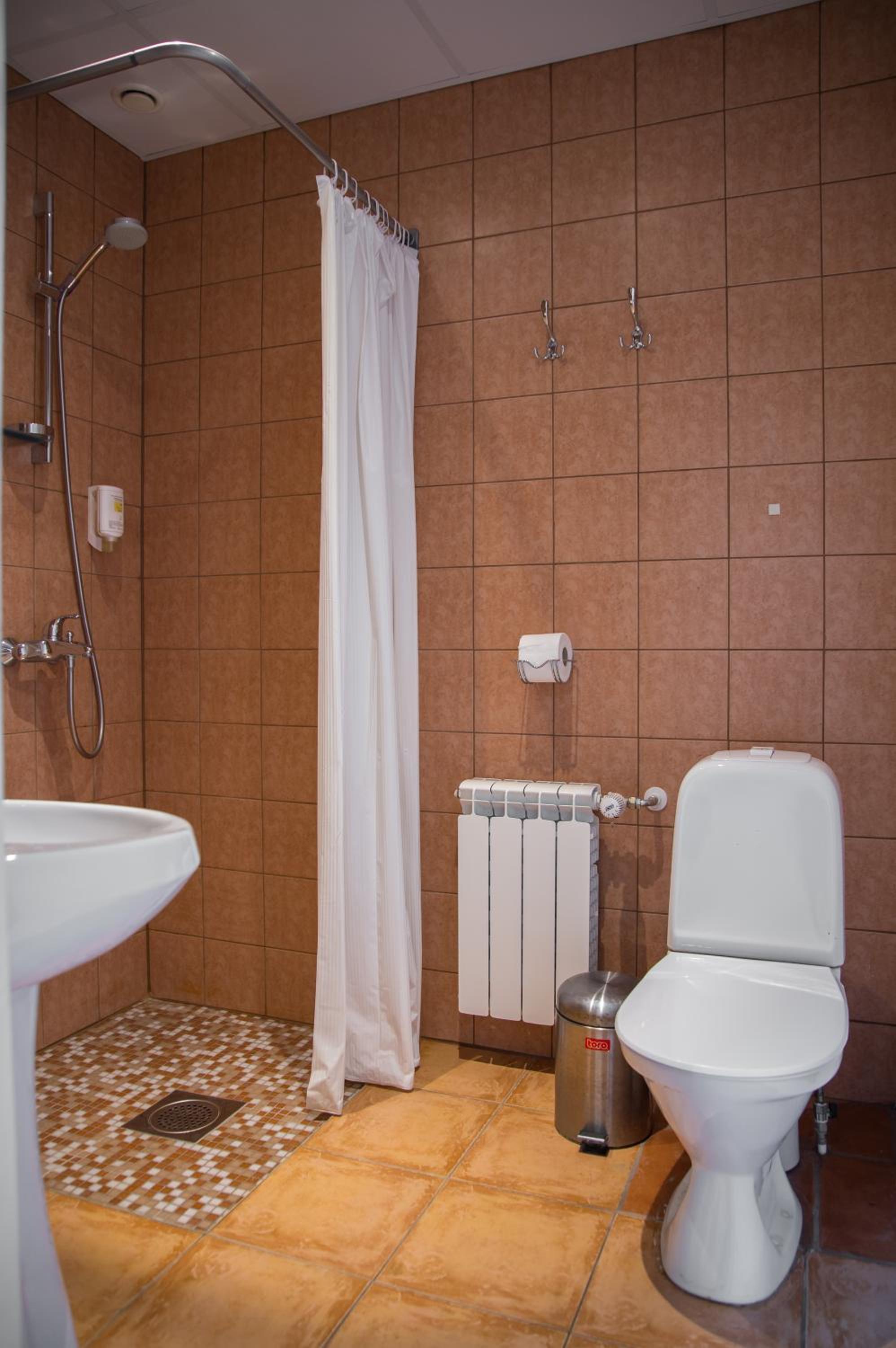 Two-Bedroom House - Photo 17