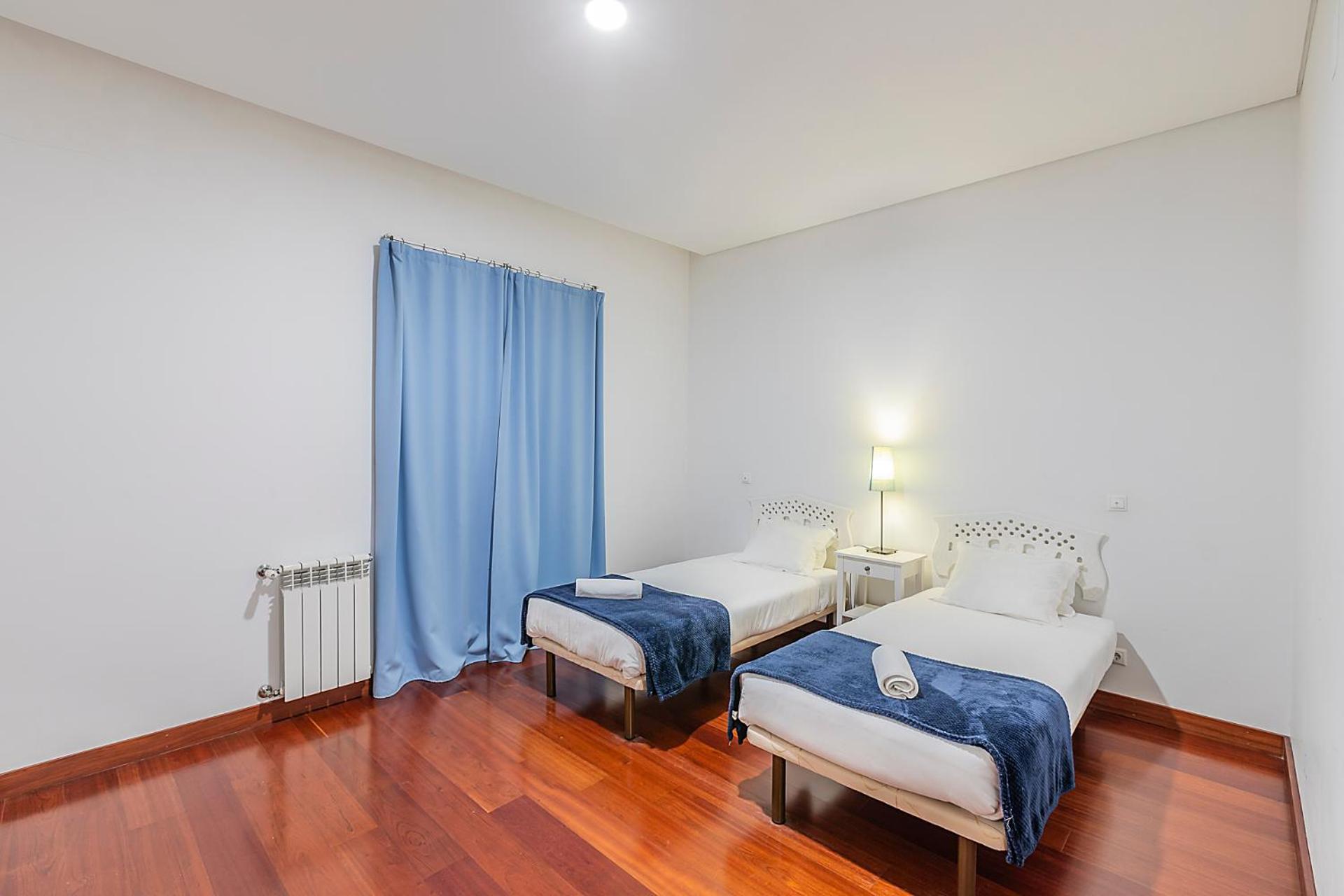 Twin Room - Disability Access photo 1