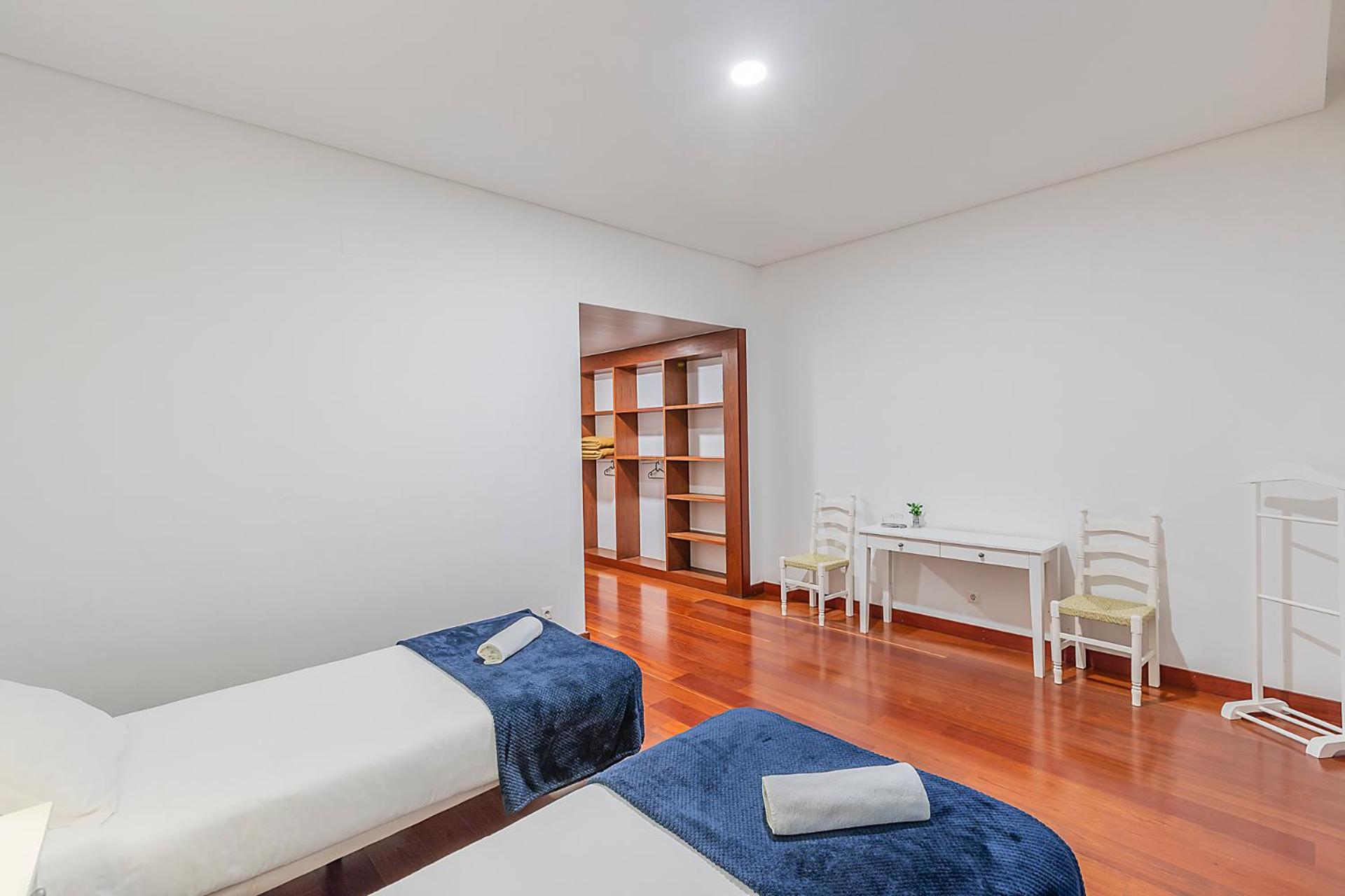 Twin Room - Disability Access photo 3