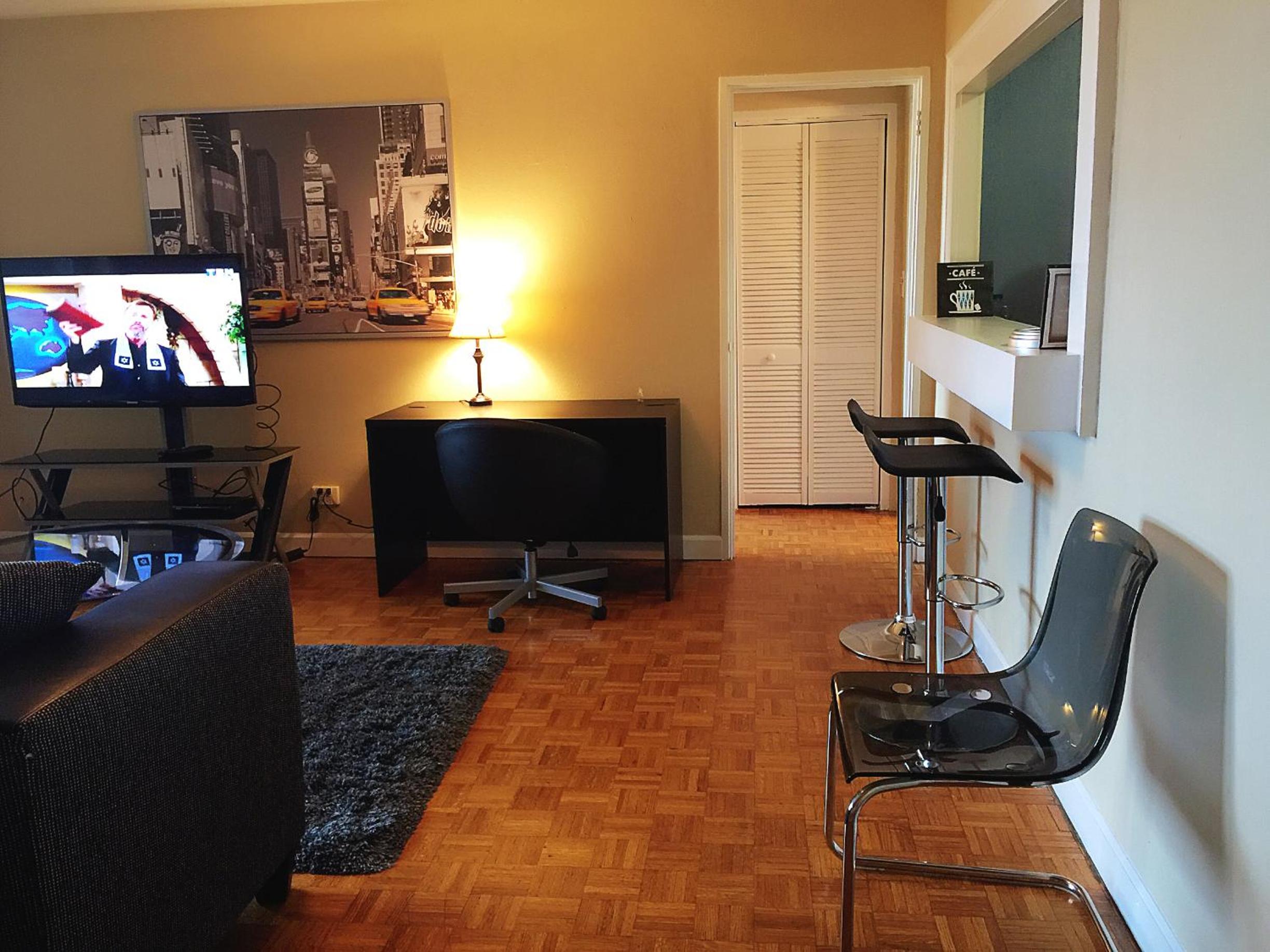 One-Bedroom Apartment - Photo 8