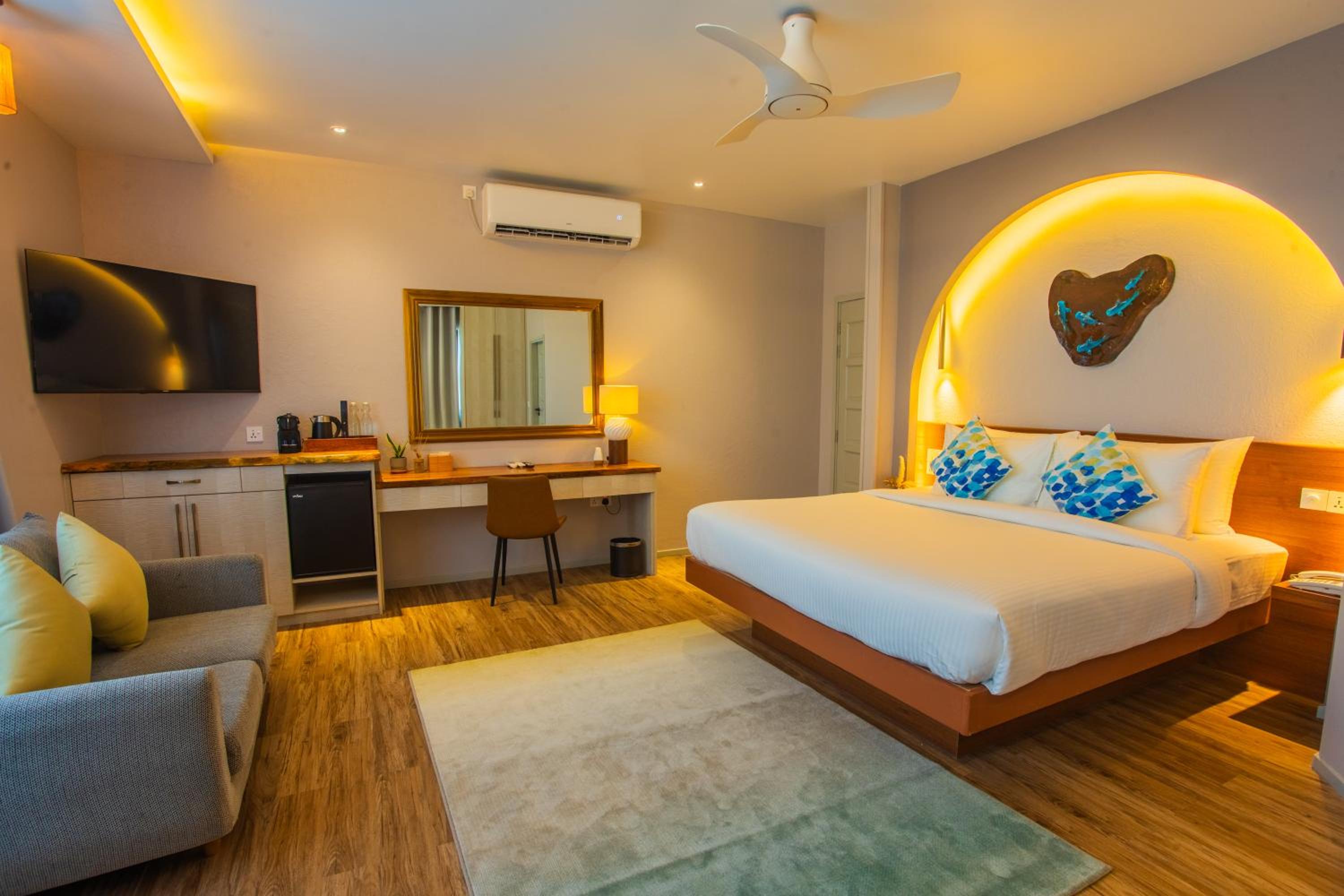 King Suite with Sea View photo 2