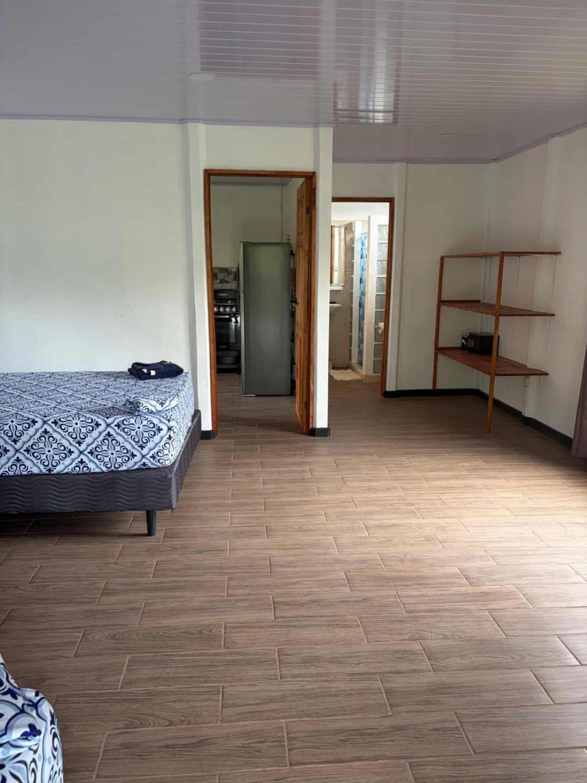 Standard Twin Room photo 2