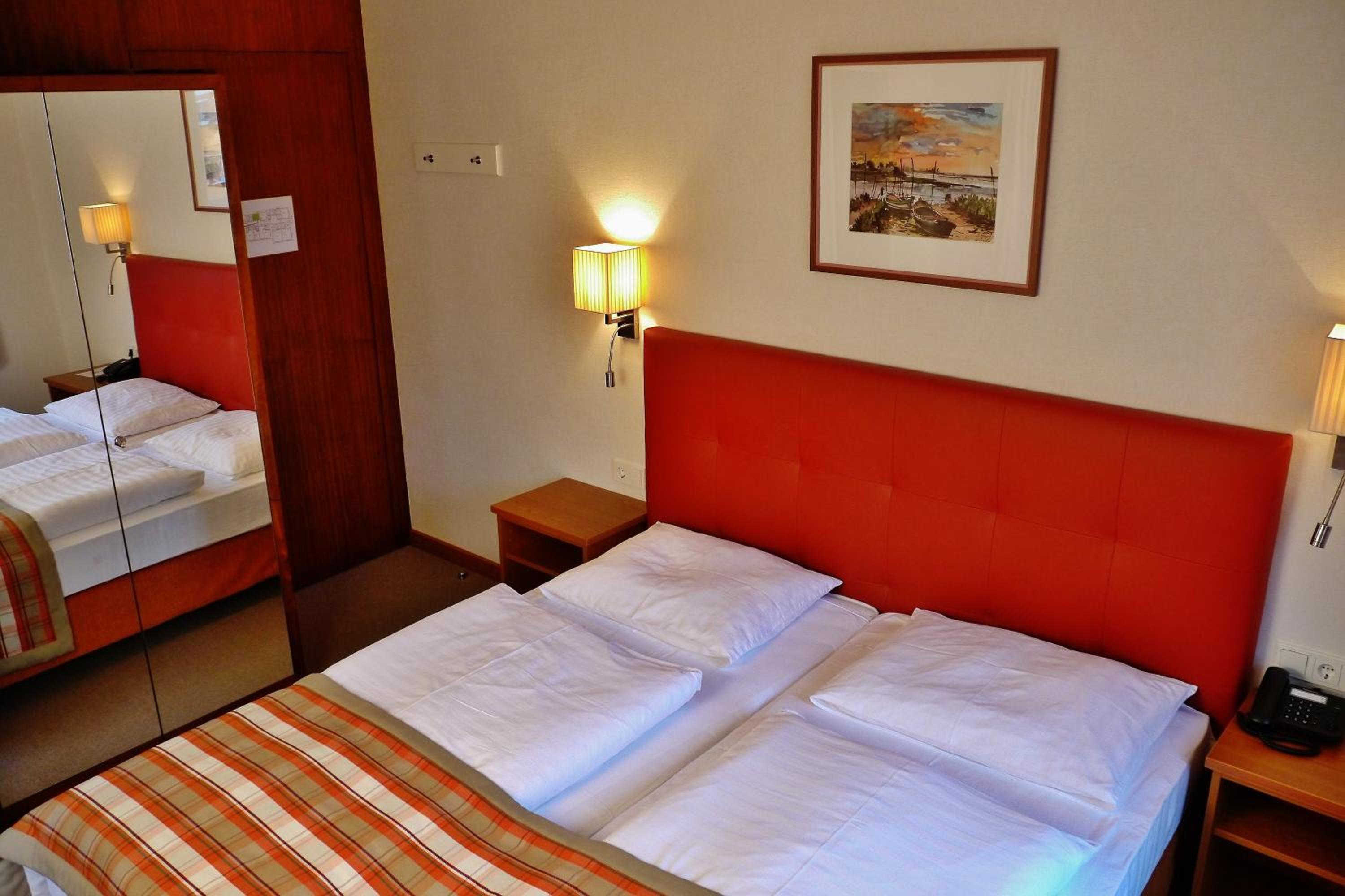 Double Room - Photo 24