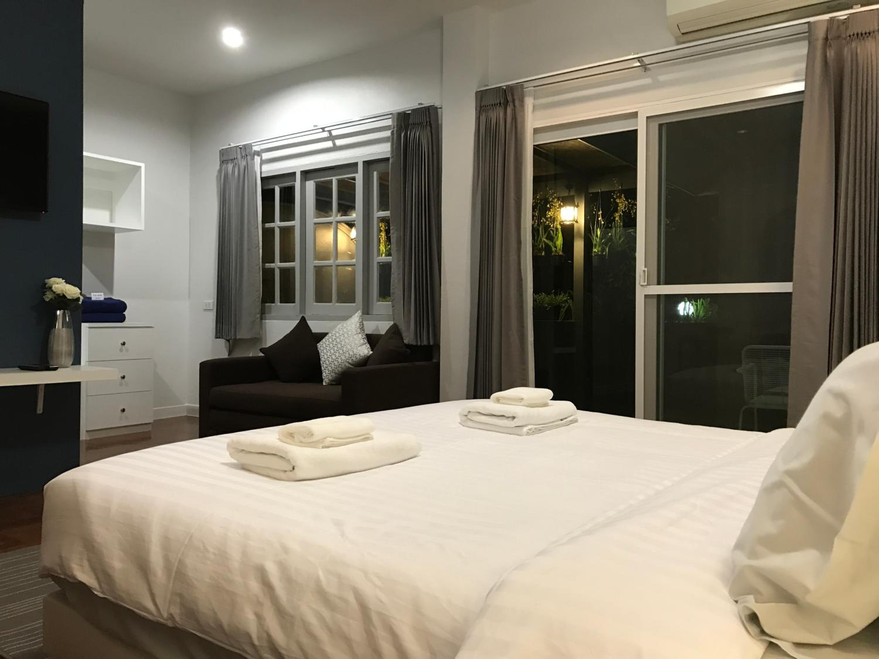 Three-Bedroom Villa - Photo 15