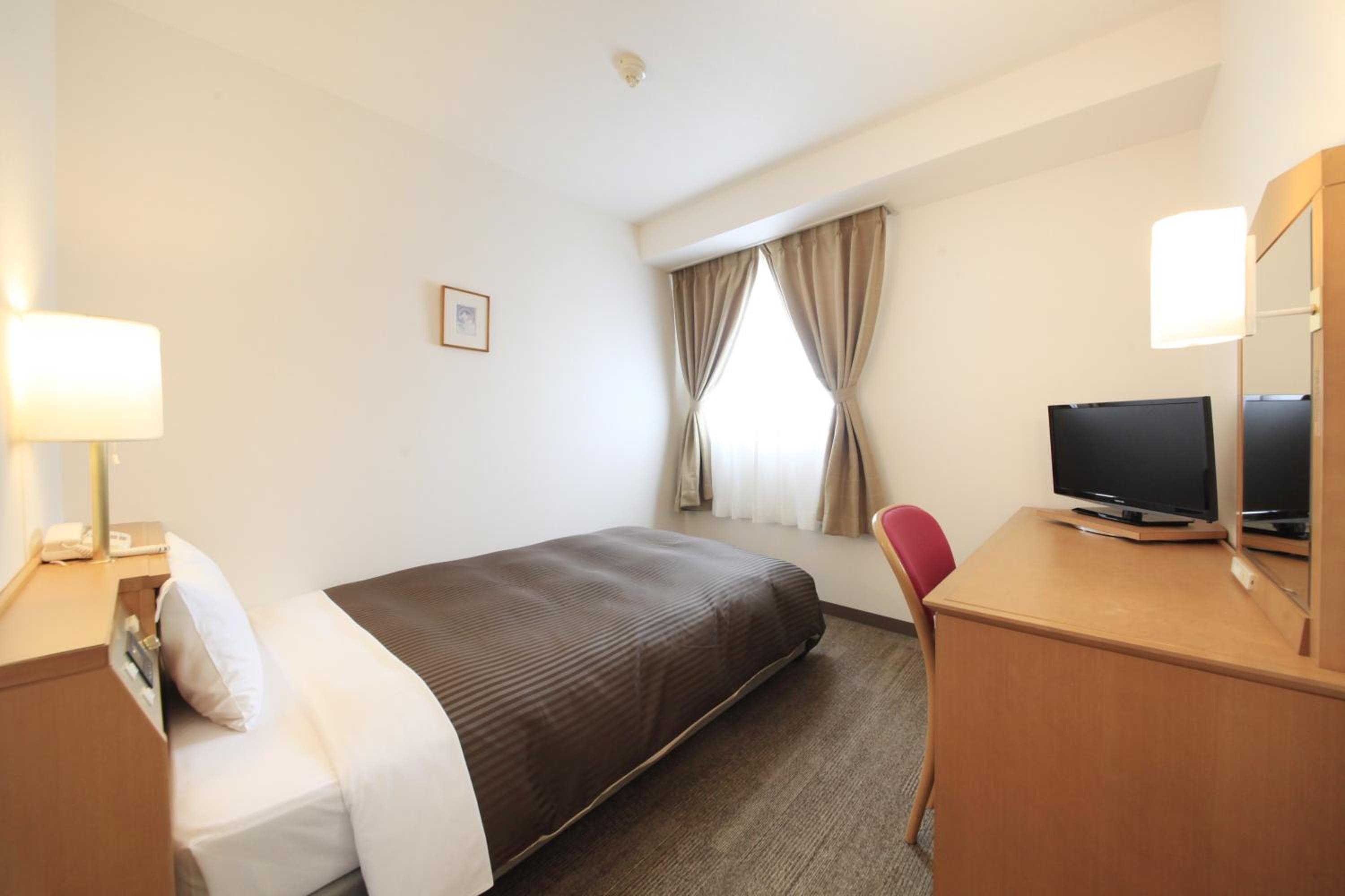 Double Room with Small Double Bed - Non-Smoking photo 1