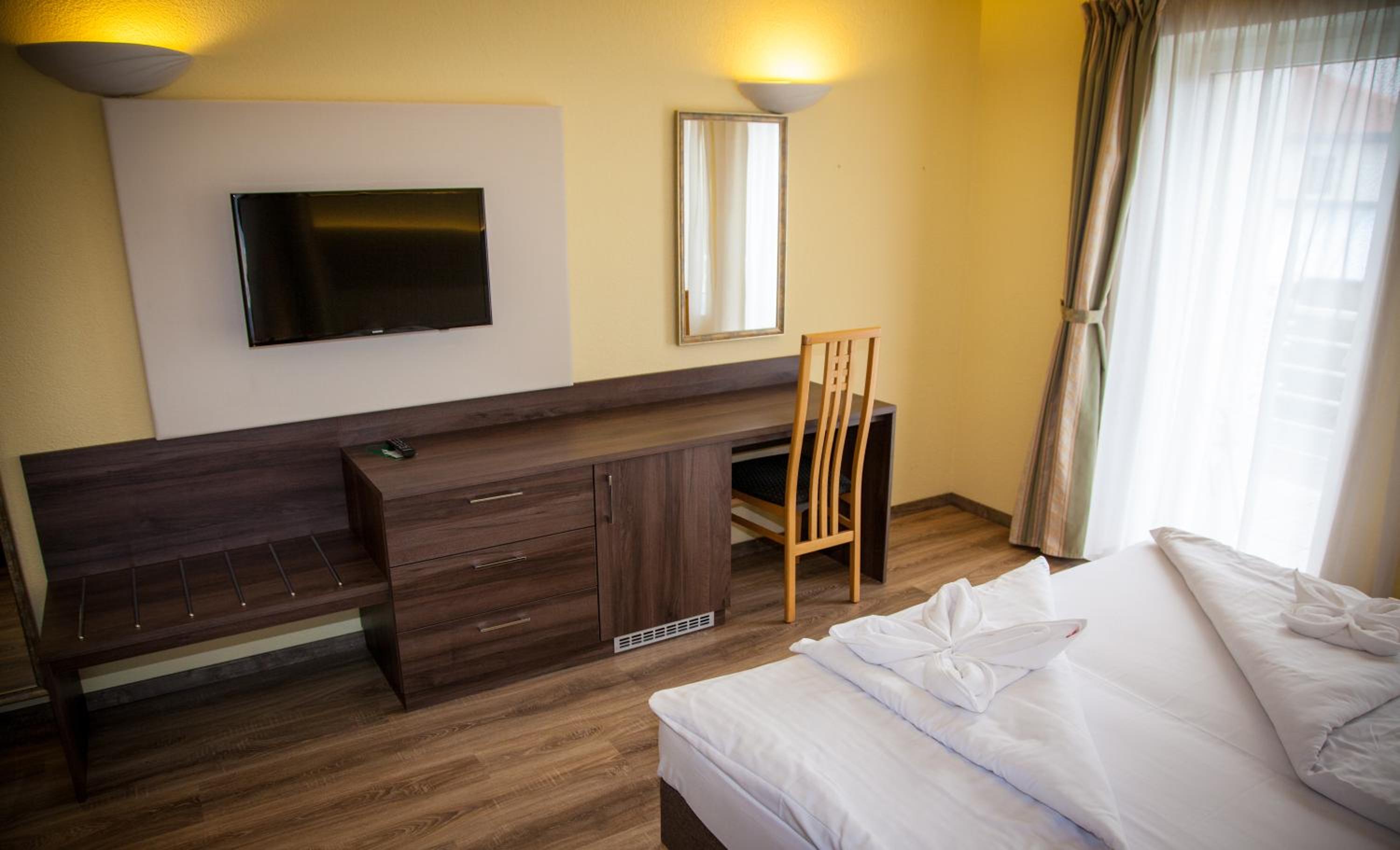 Double Room - Photo 4