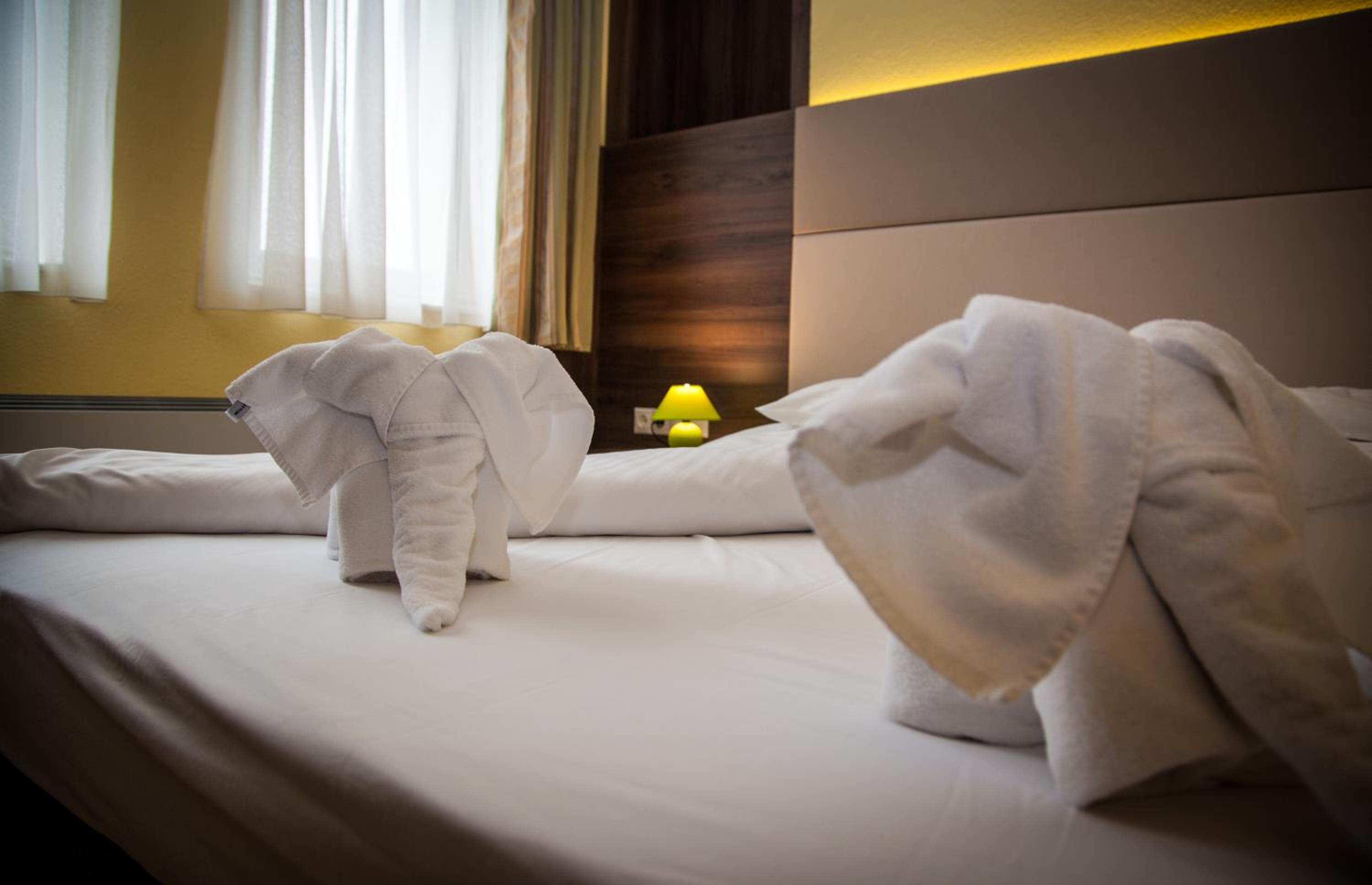 Double Room - Photo 5