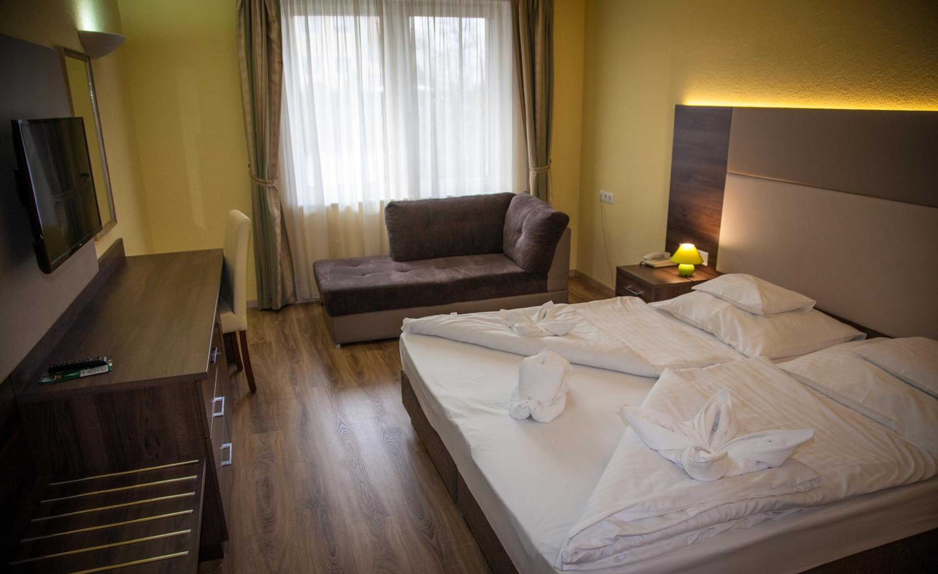 Double Room - Photo 3