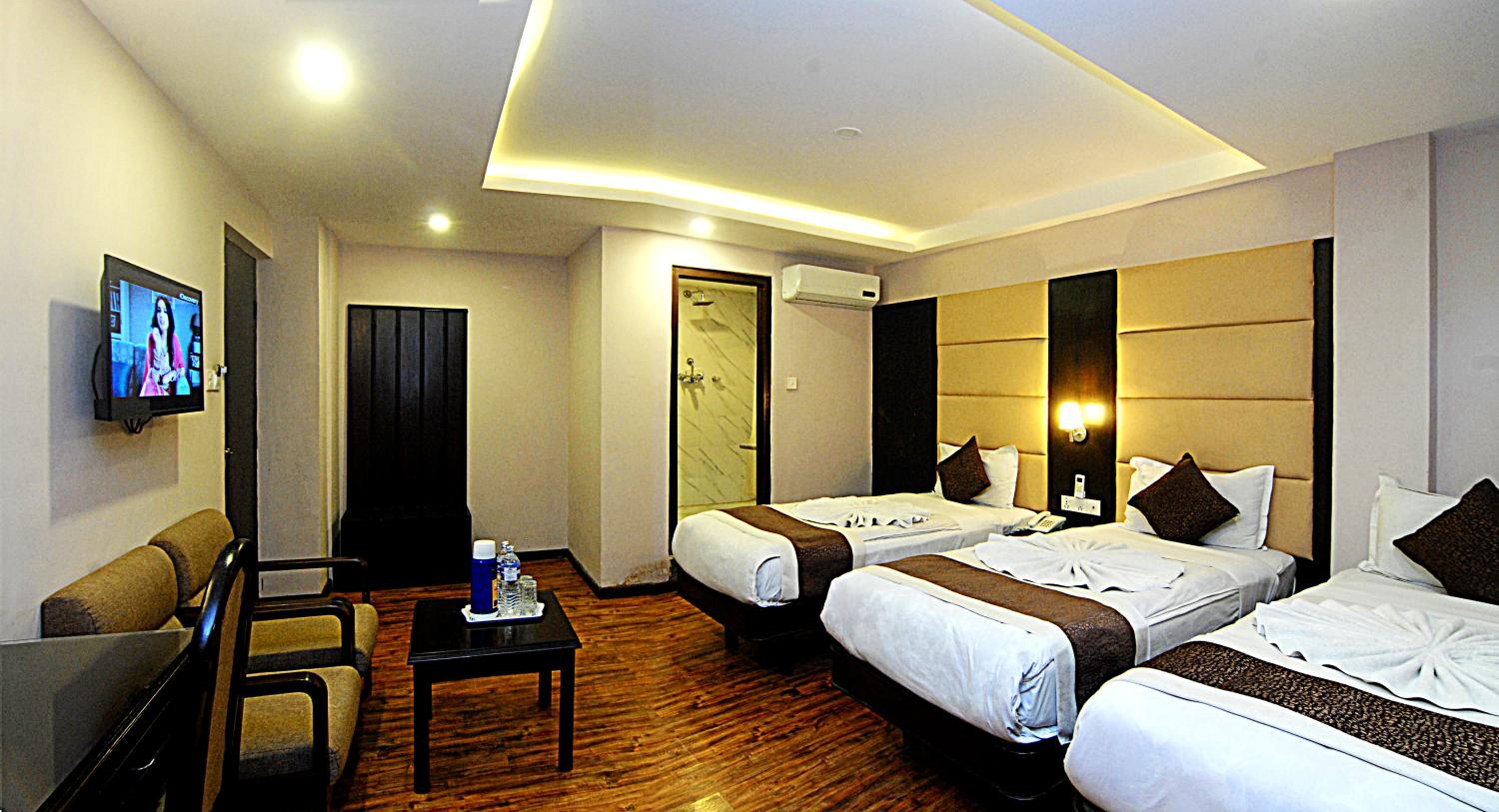 Deluxe Triple Room photo 2