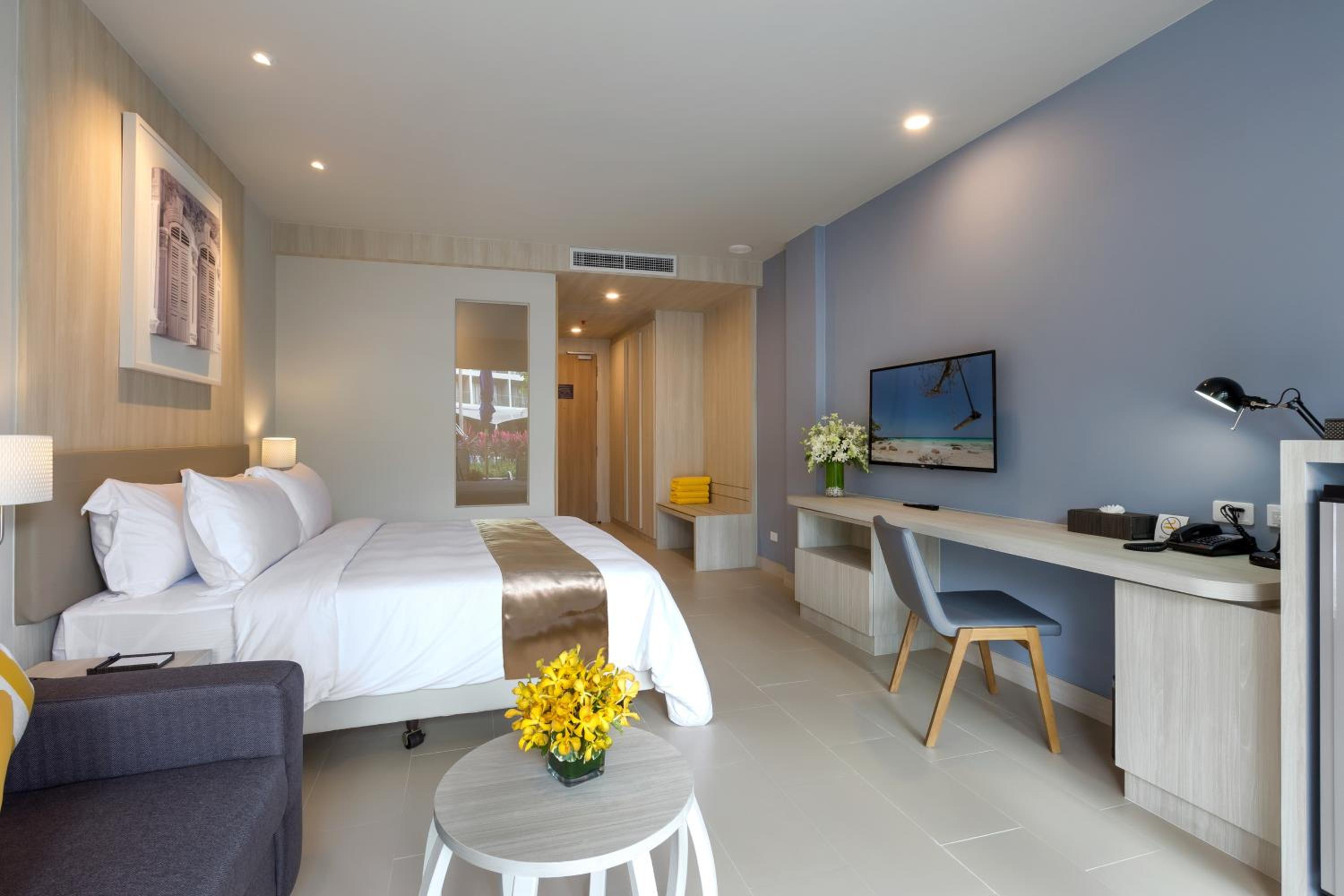 Deluxe Double or Twin Room with Pool Access - Beach Wing photo 3